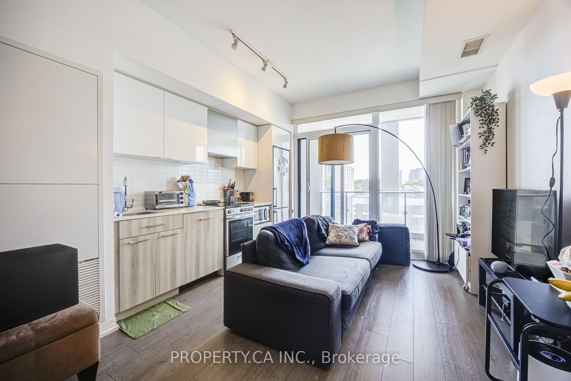 251 Jarvis Street 403, Toronto, ON M5B 0C3 photo 2