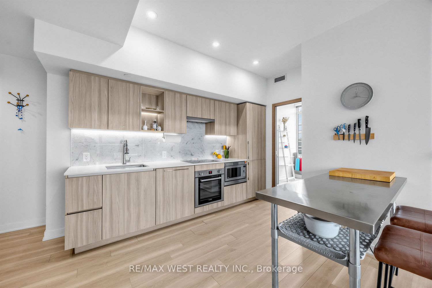 17 Bathurst Street 3806, Toronto, ON M5V 1A5 photo 4