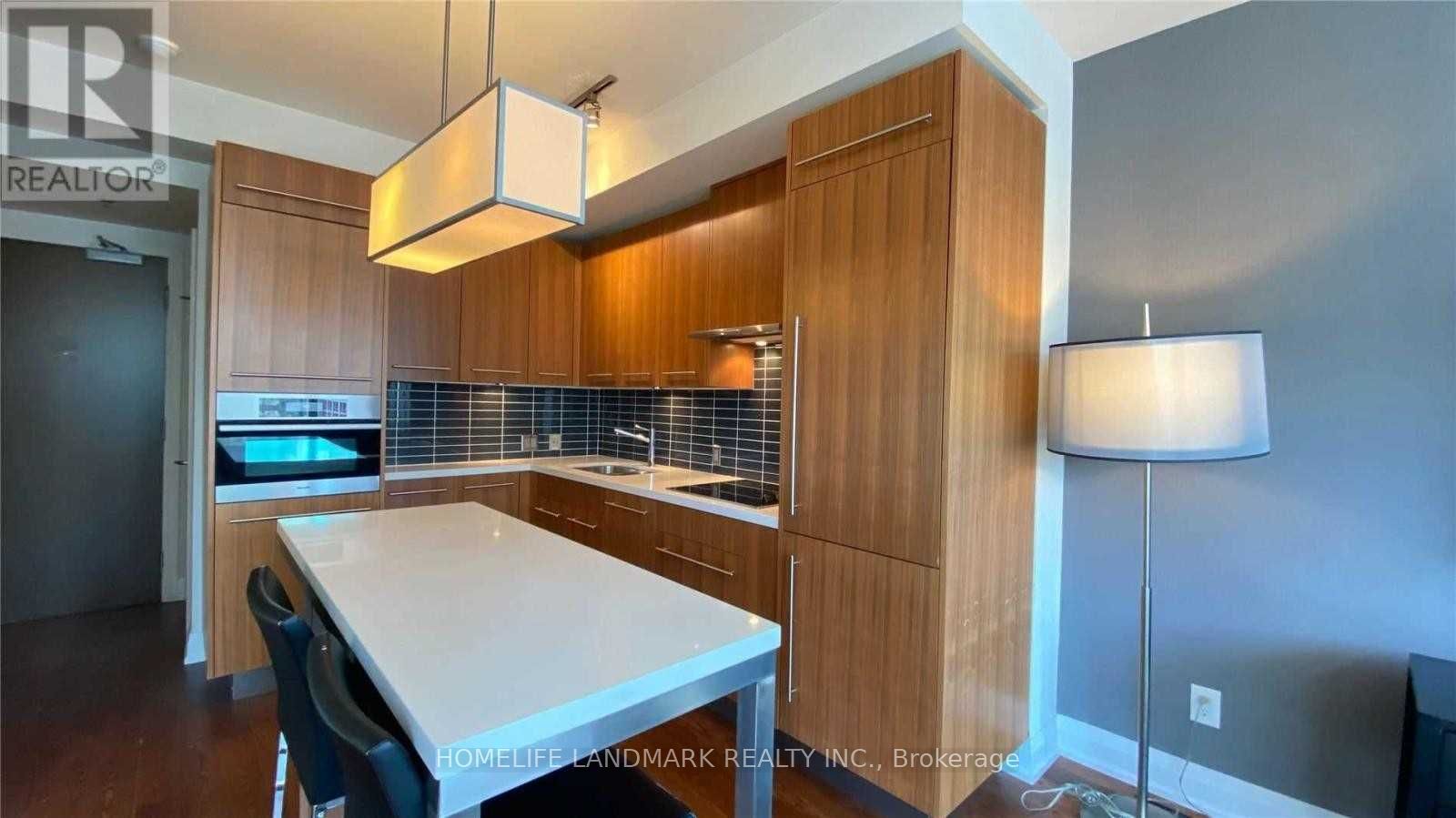 80 John Street 1108, Toronto, ON M5V 3X4 photo 5
