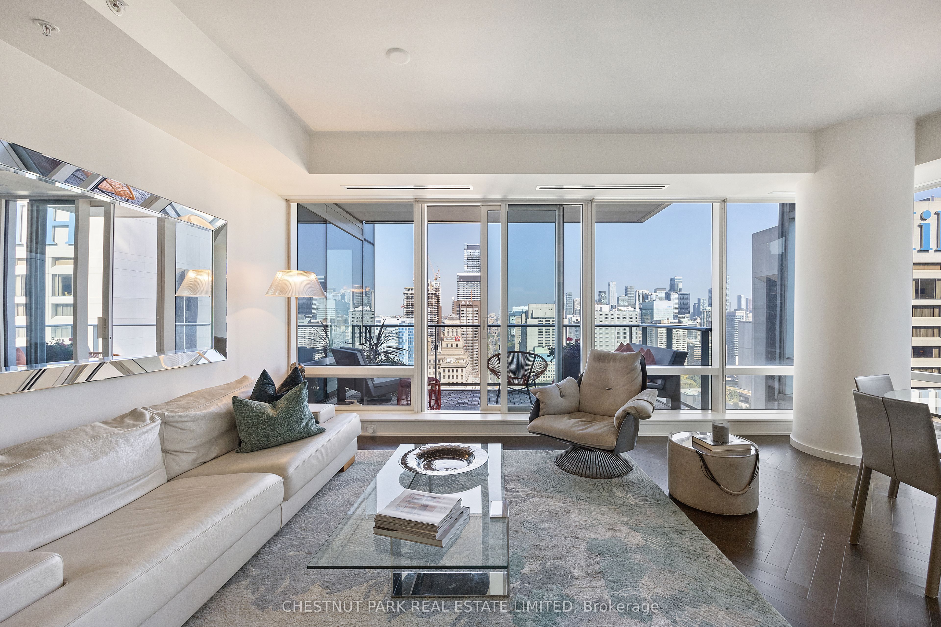 180 University Avenue 3006, Toronto, ON M5H 0A2 photo 2