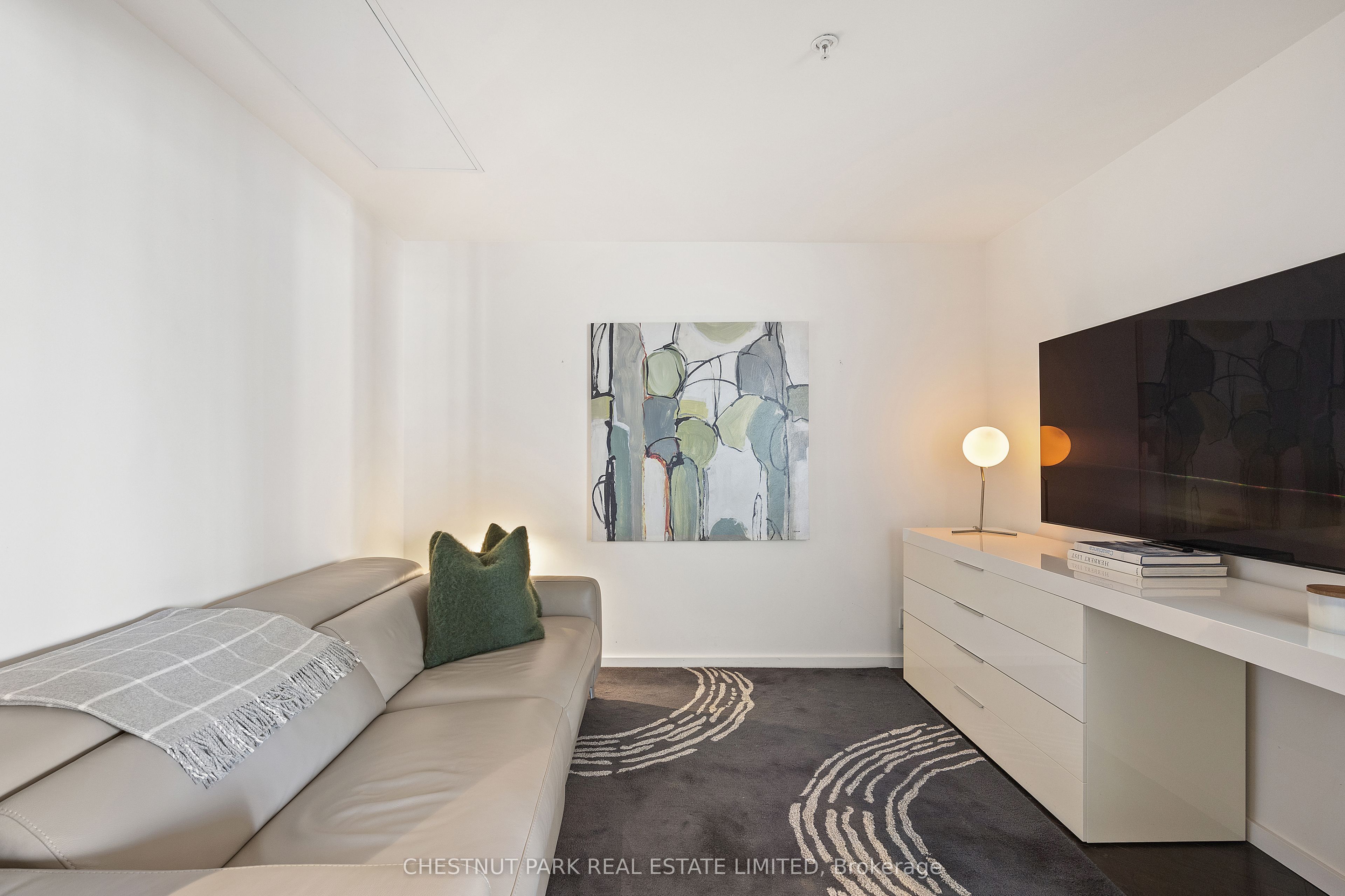 180 University Avenue 3006, Toronto, ON M5H 0A2 photo 4