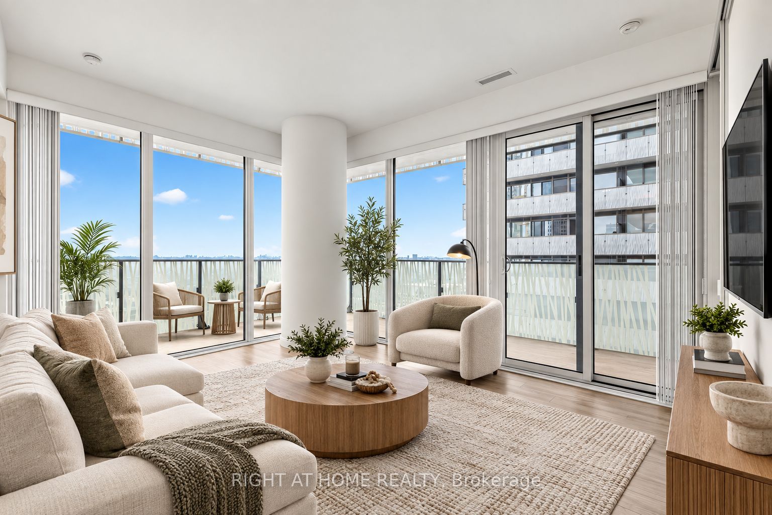 42 Charles Street E 3408, Toronto, ON M4Y 0B7 photo 2