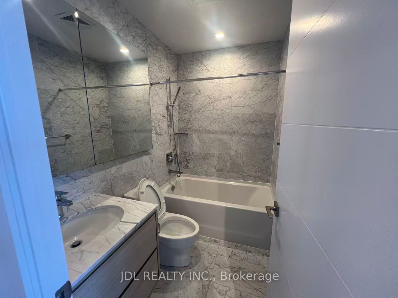29 Green Trail Court 2206, Toronto, ON M2K 0J9 photo 5