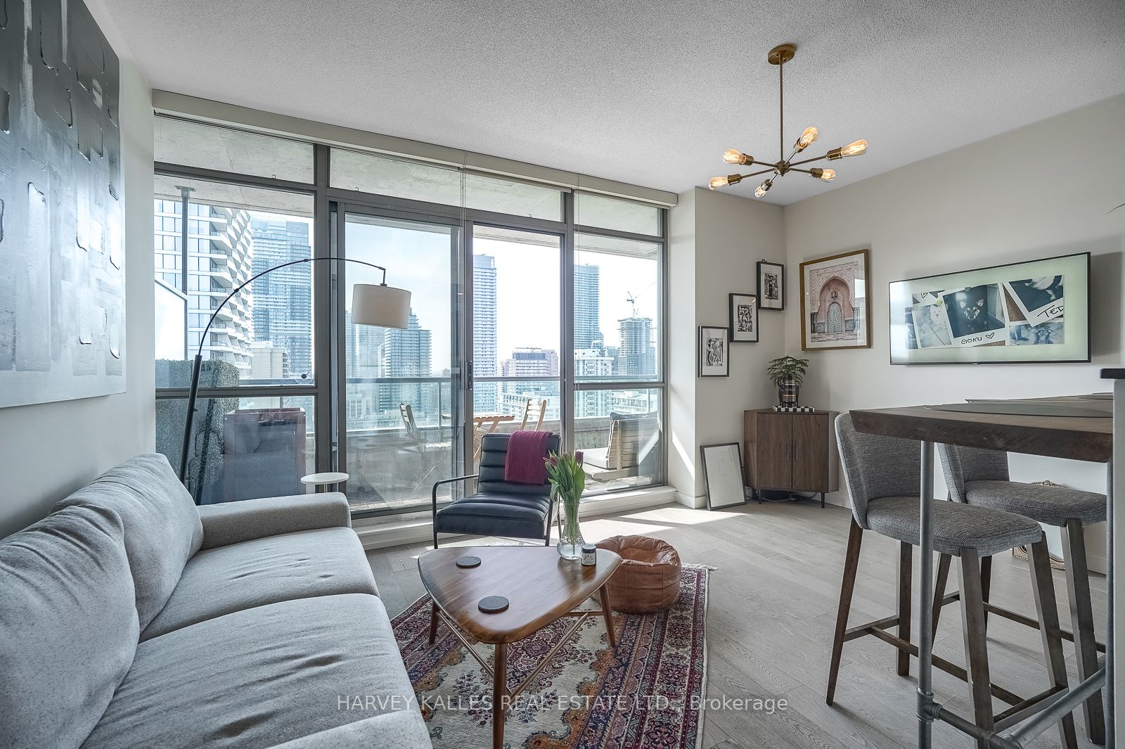 281 Mutual Street 2504, Toronto, ON M4Y 1X6 photo 5