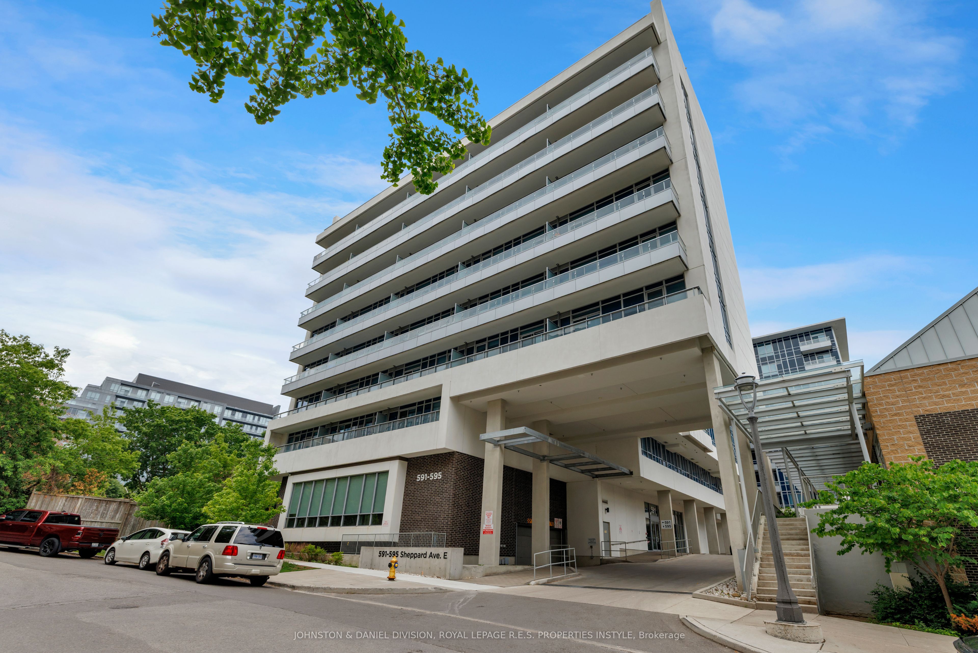 591 Sheppard Avenue E 327, Toronto, ON M2K 0G2 photo 3