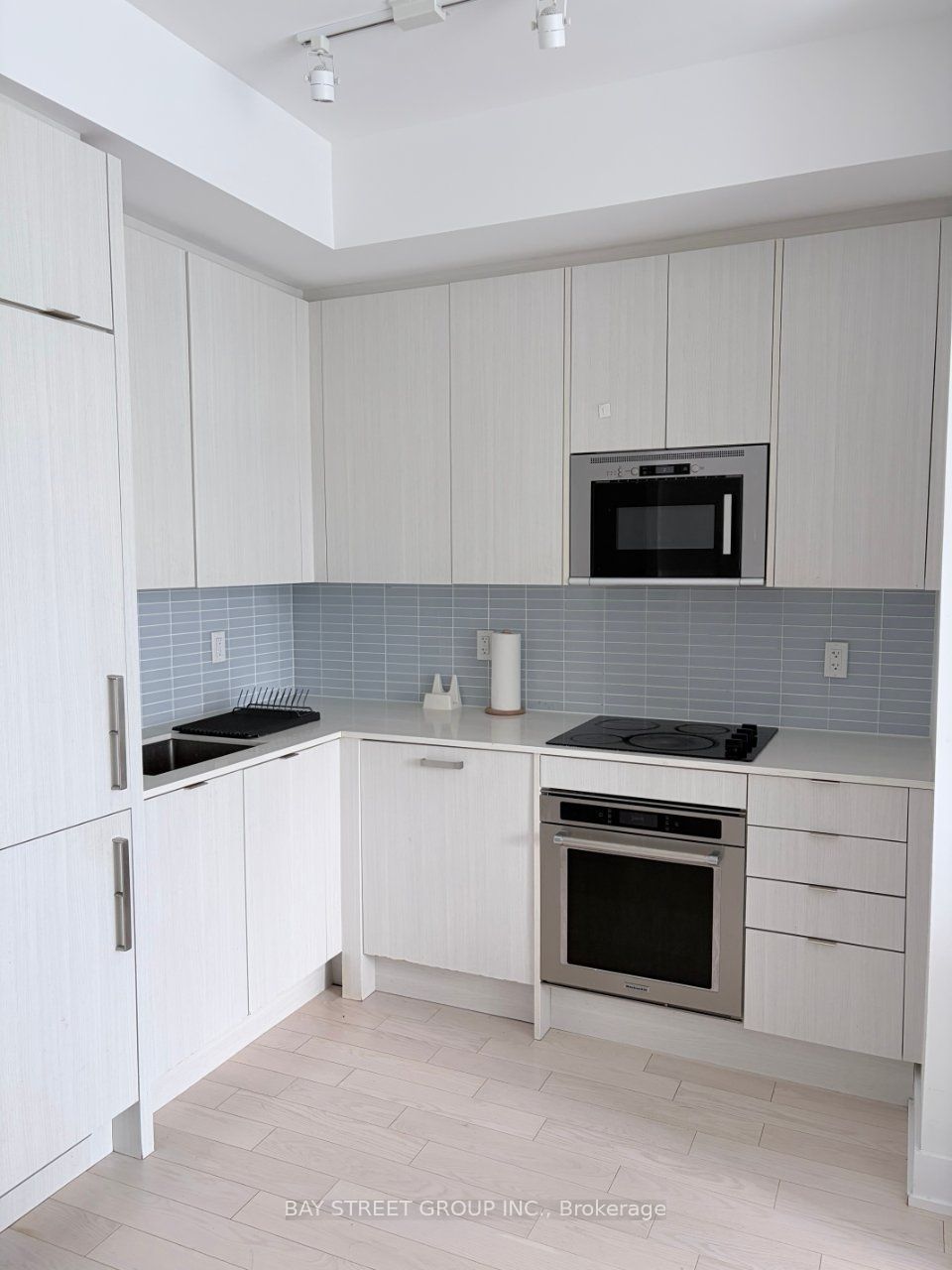 181 Bedford Road 801, Toronto, ON M5R 0A5 photo 3
