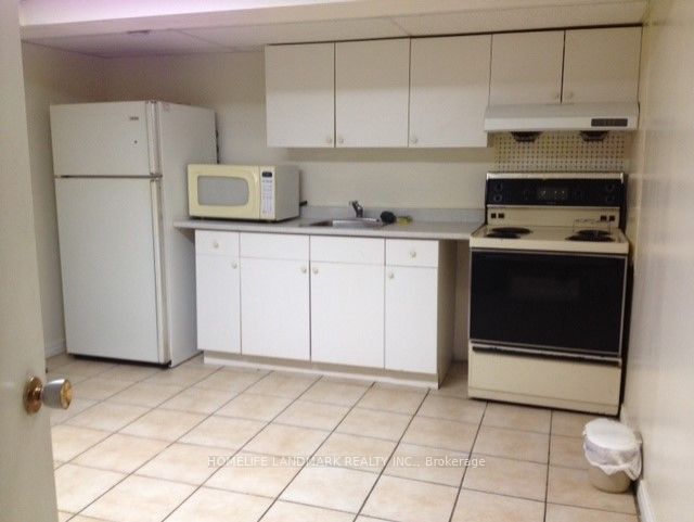 141 Apache Trail, Toronto, ON M2H 2J1 photo 2