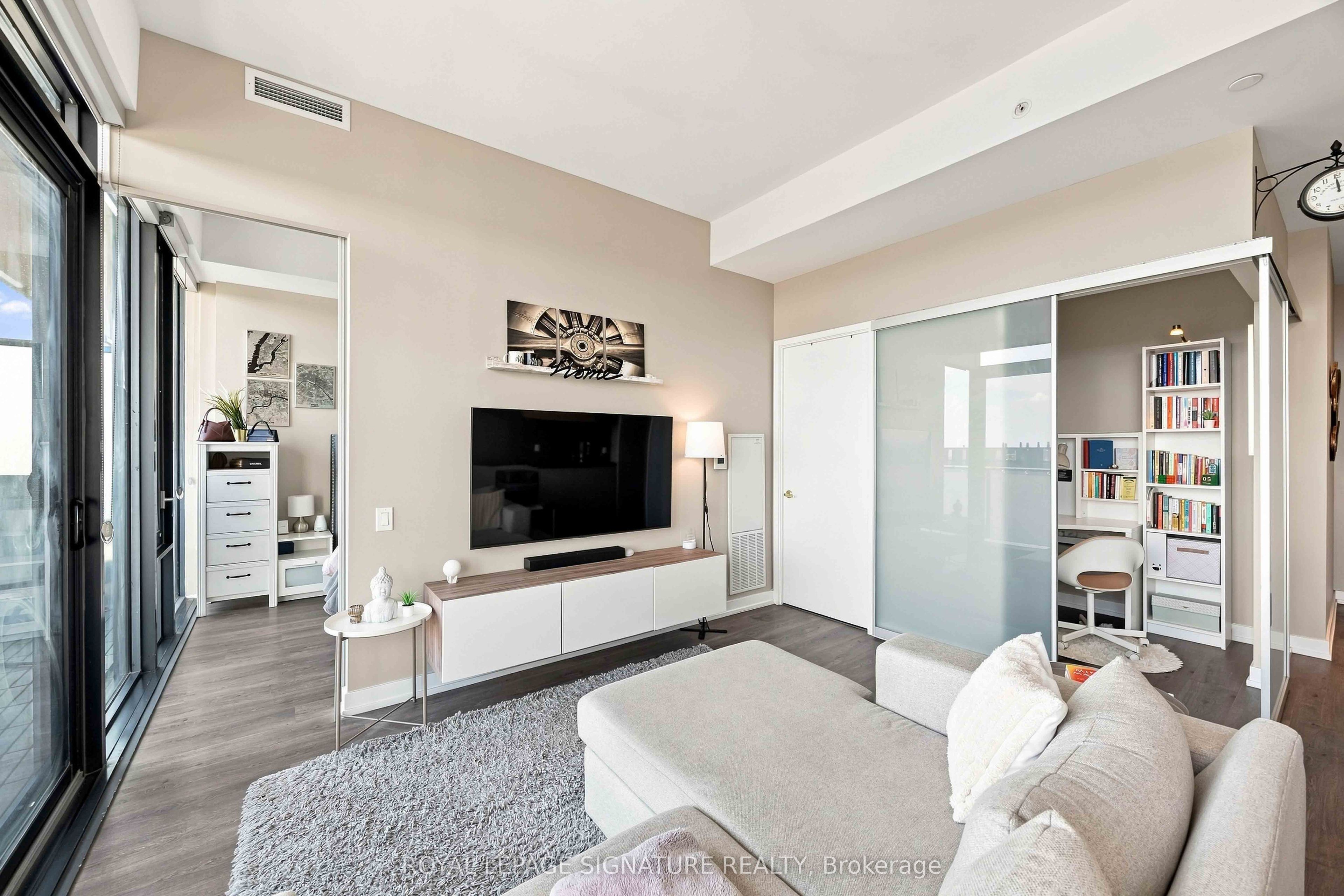 161 Roehampton Avenue 4305, Toronto, ON M4P 0C8 photo 5