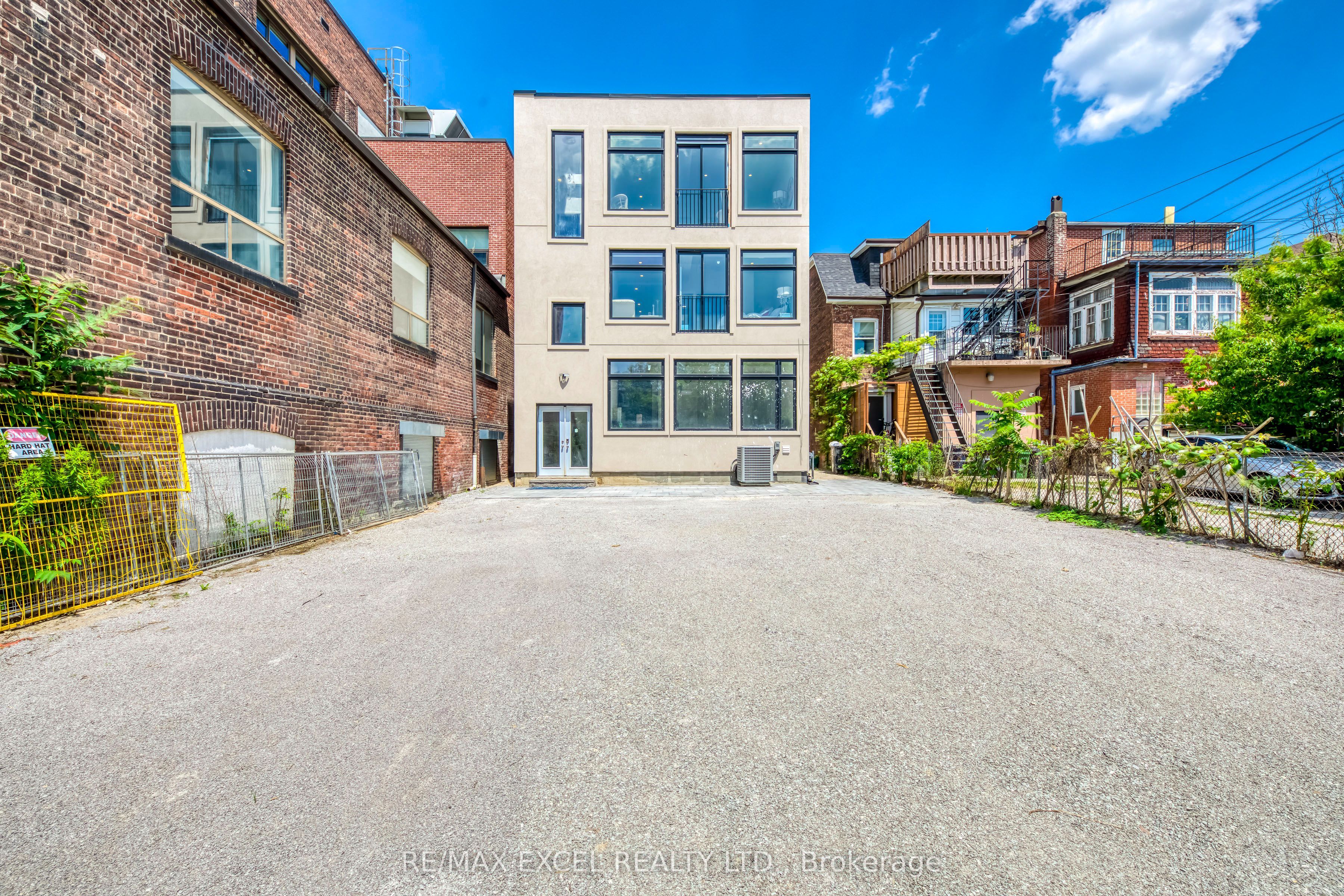 923 COLLEGE Street UNIT D, Toronto, ON M6H 1A1 photo 2