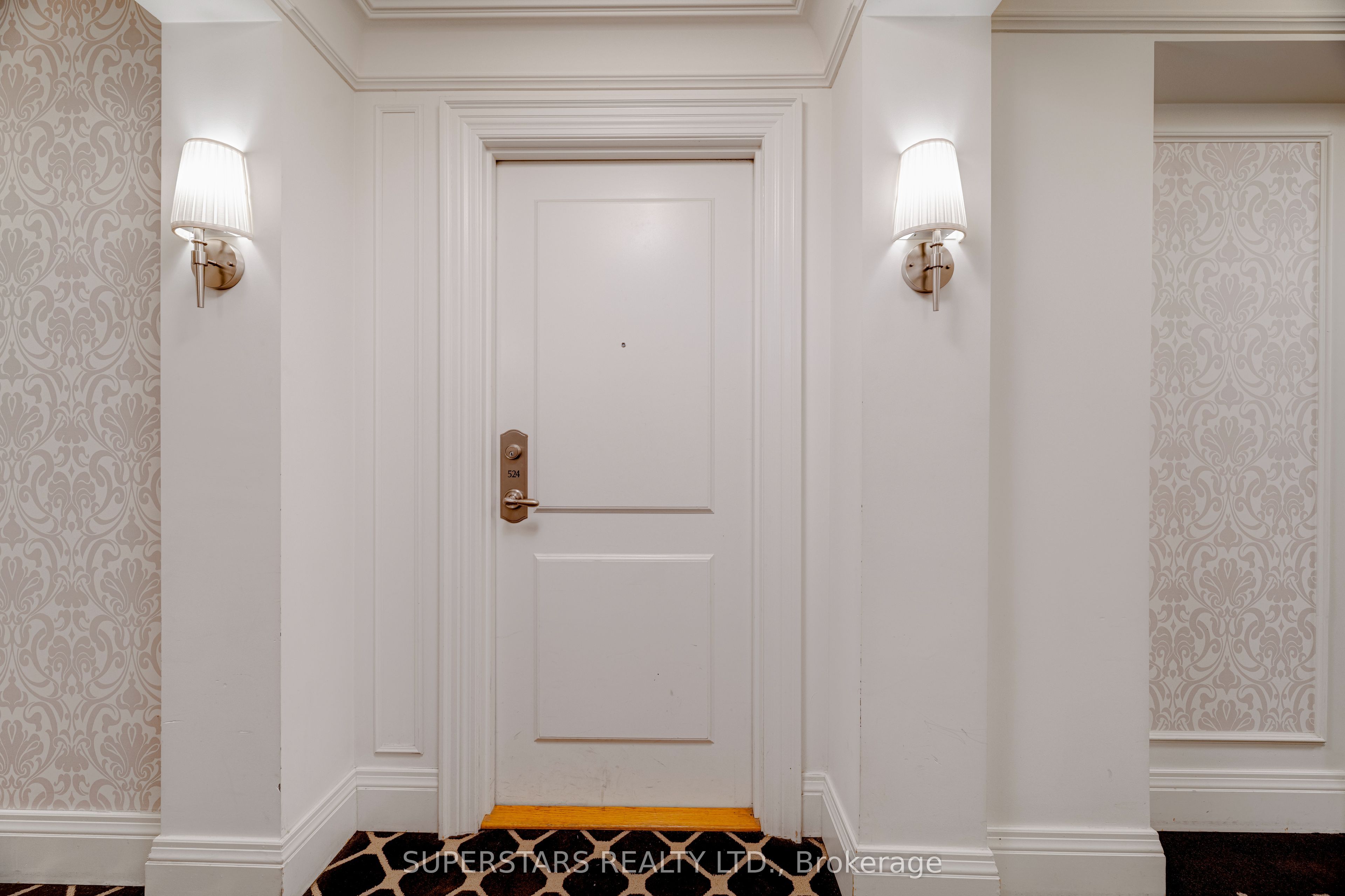 25 Greenview Avenue 524, Toronto, ON M2M 0A5 photo 2