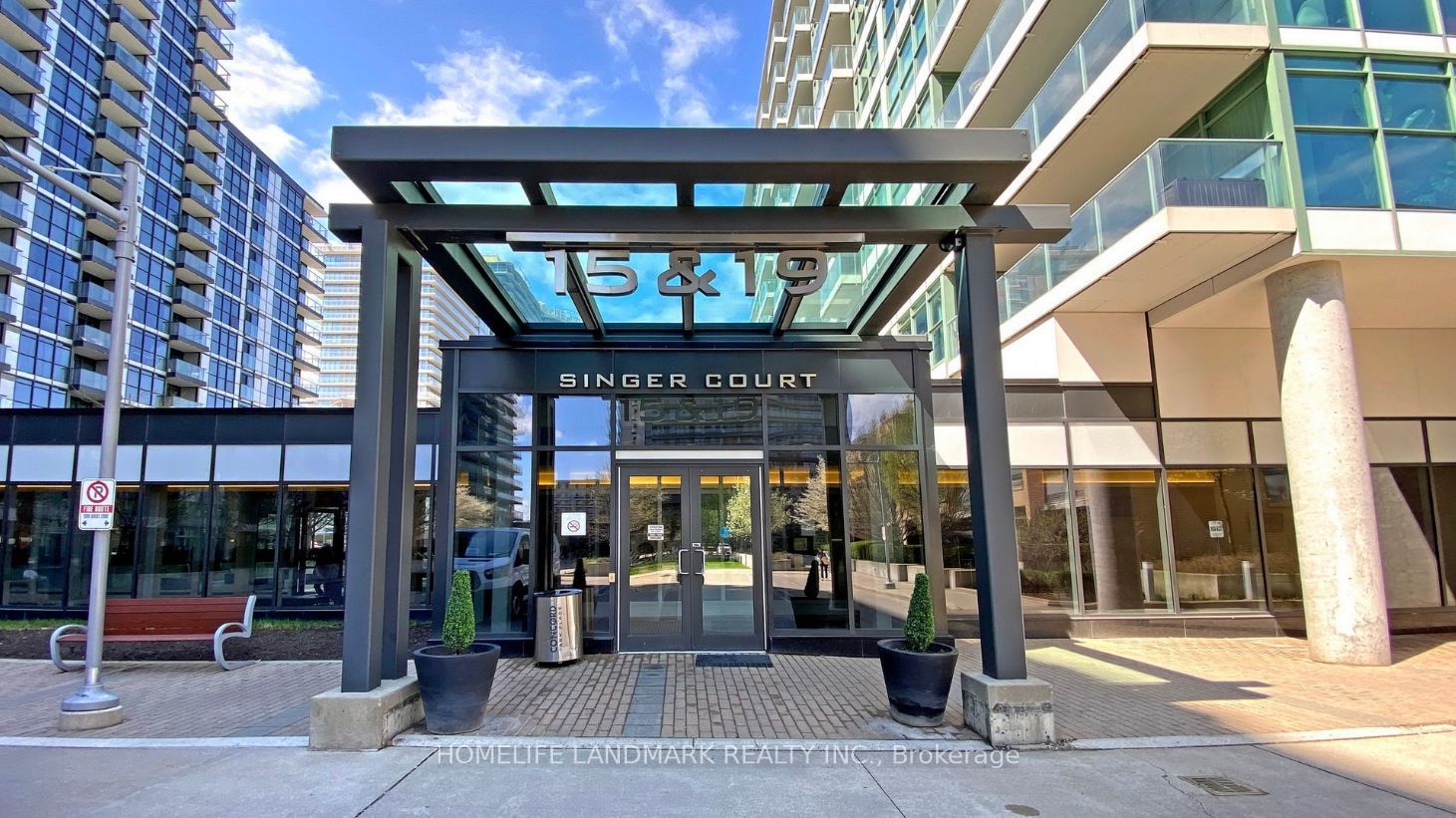 15 Singer Court 305, Toronto, ON M2K 0B1 photo 3