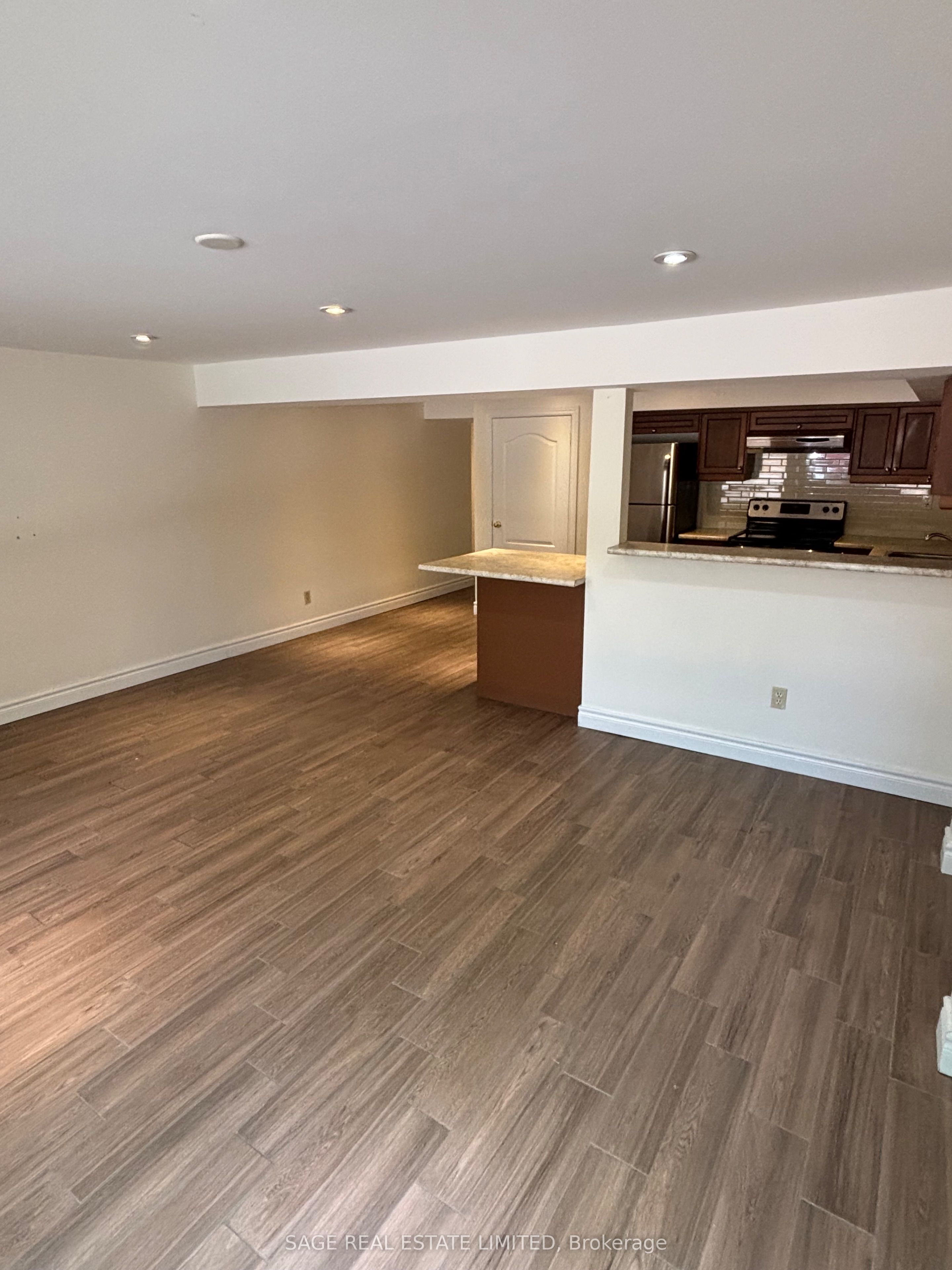 1671 Bathurst Street W/O, Toronto, ON M5P 3J8 photo 5