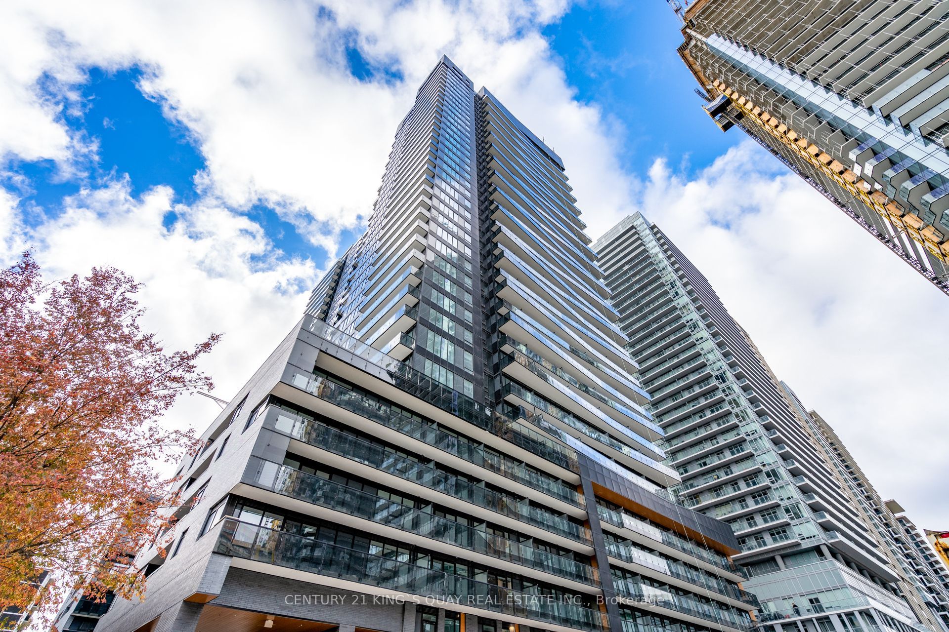 117 Broadway Avenue 518, Toronto, ON M4P 1V3