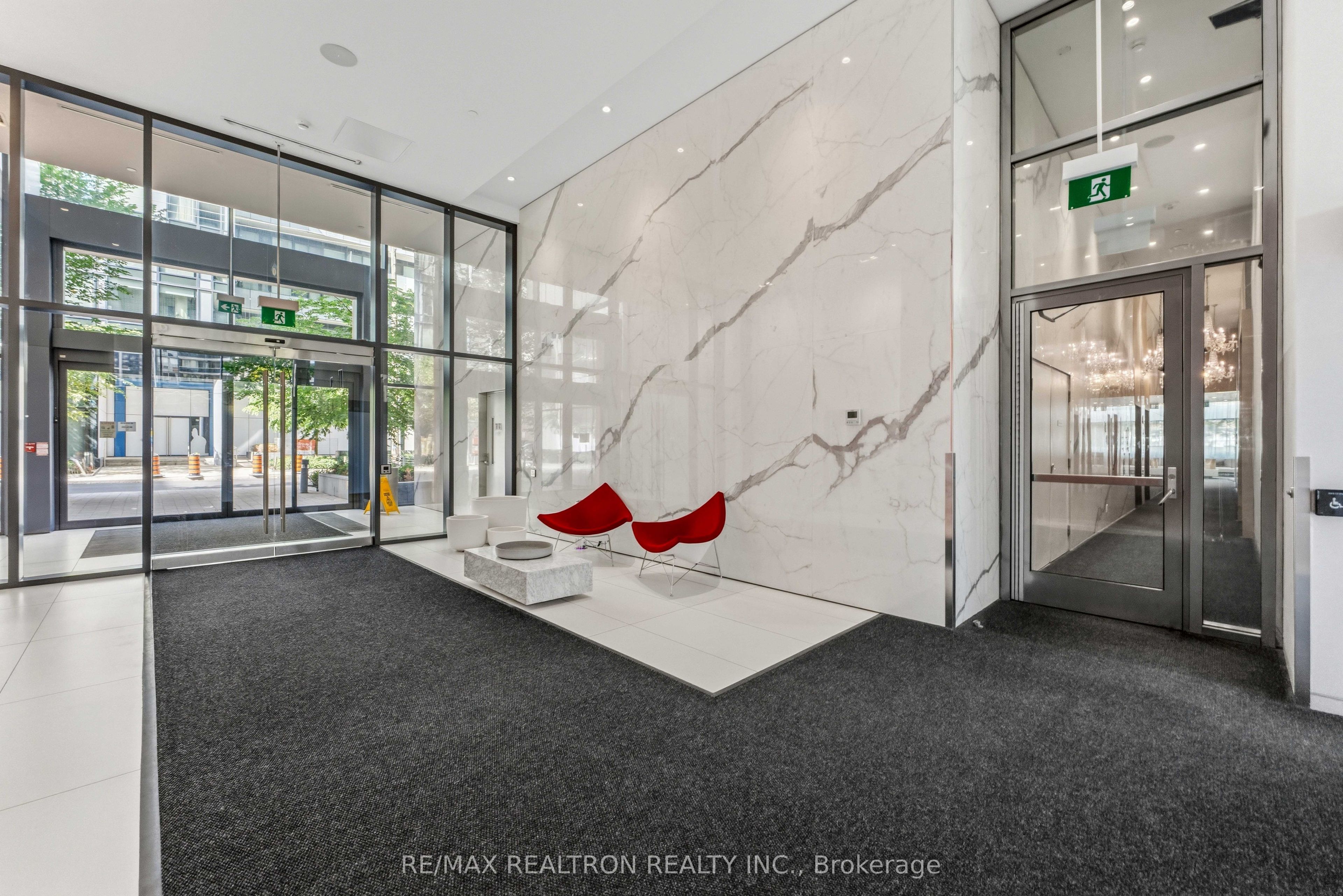 185 Roehampton Avenue 510, Toronto, ON M4P 2K5 photo 5
