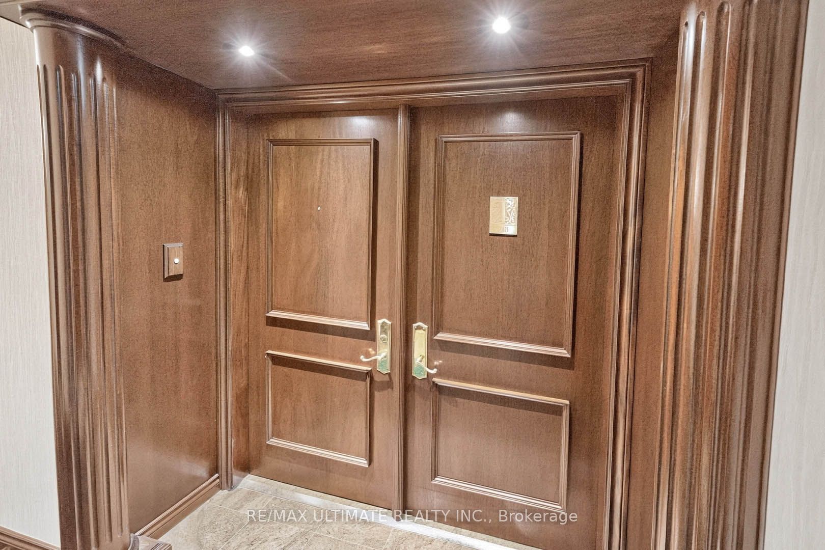 215 The Donway W 218, Toronto, ON M3B 3P5 photo 3