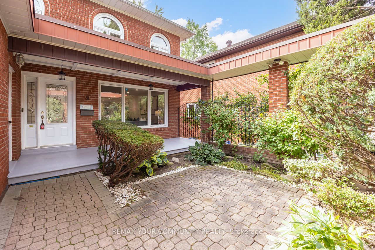 31 Clovercrest Road, Toronto, ON M2J 1Z5 photo 2