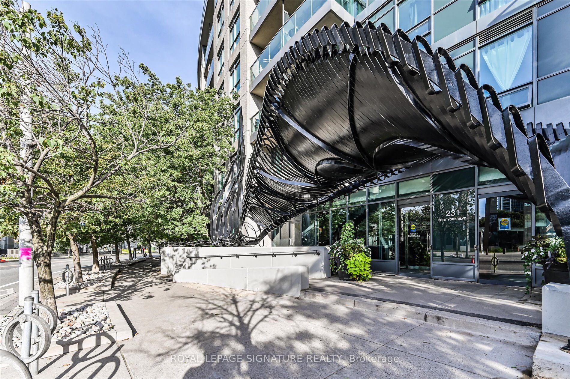231 Fort York Boulevard 905, Toronto, ON M5V 1B2