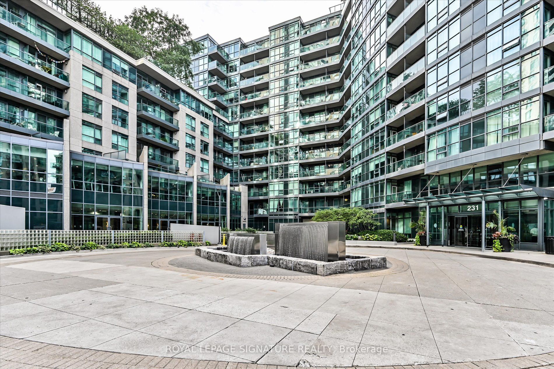 231 Fort York Boulevard 905, Toronto, ON M5V 1B2 photo 3