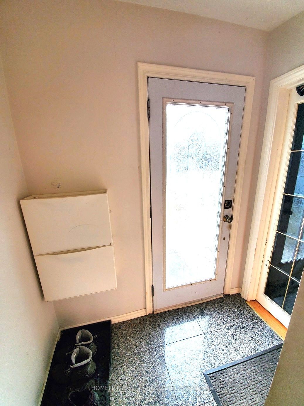 4 Bevdale Road, Toronto, ON M2N 2G2 photo 3