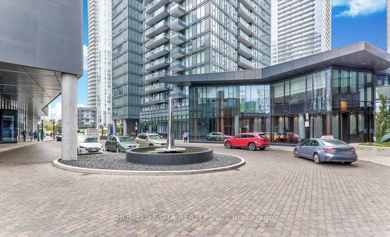 70 Queens Wharf Road 2305, Toronto, ON M5V 0J2 photo 3