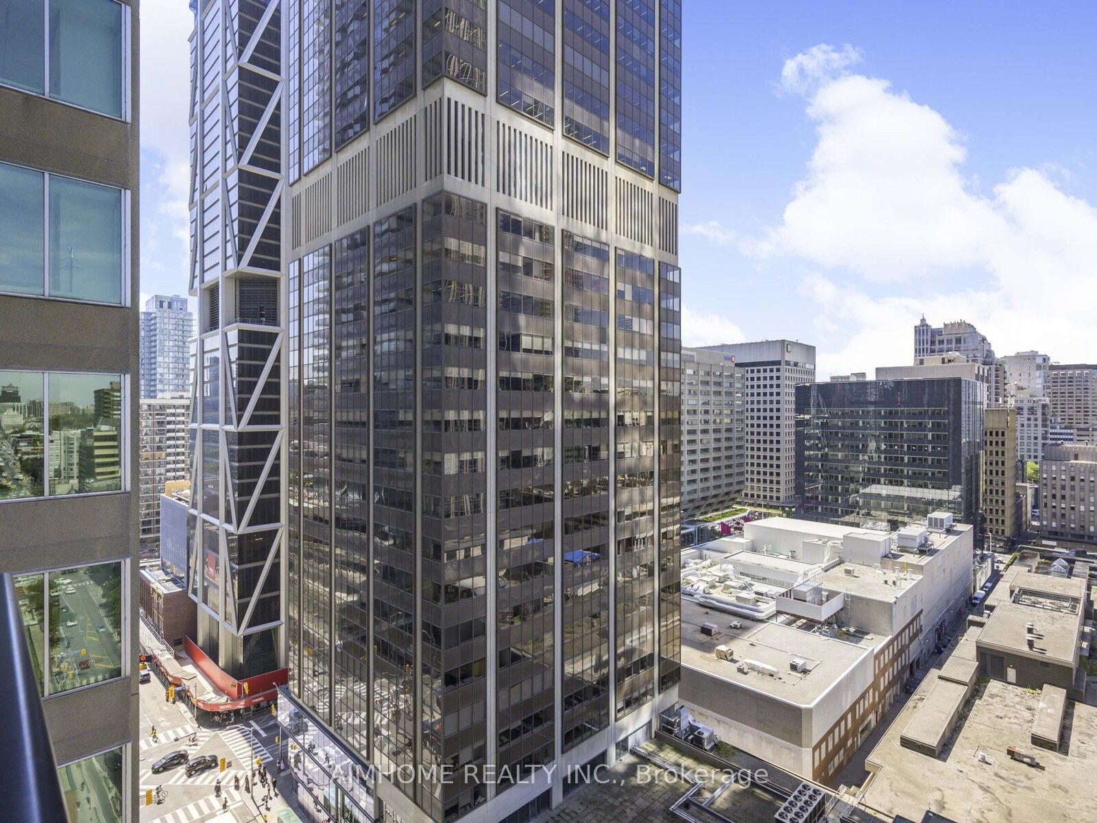 771 yonge Street 1901, Toronto, ON M4W 0B8 photo 2