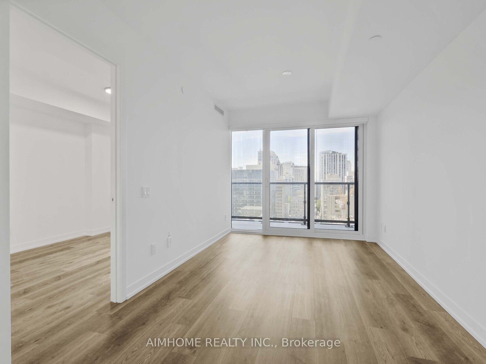 771 yonge Street 1901, Toronto, ON M4W 0B8 photo 5