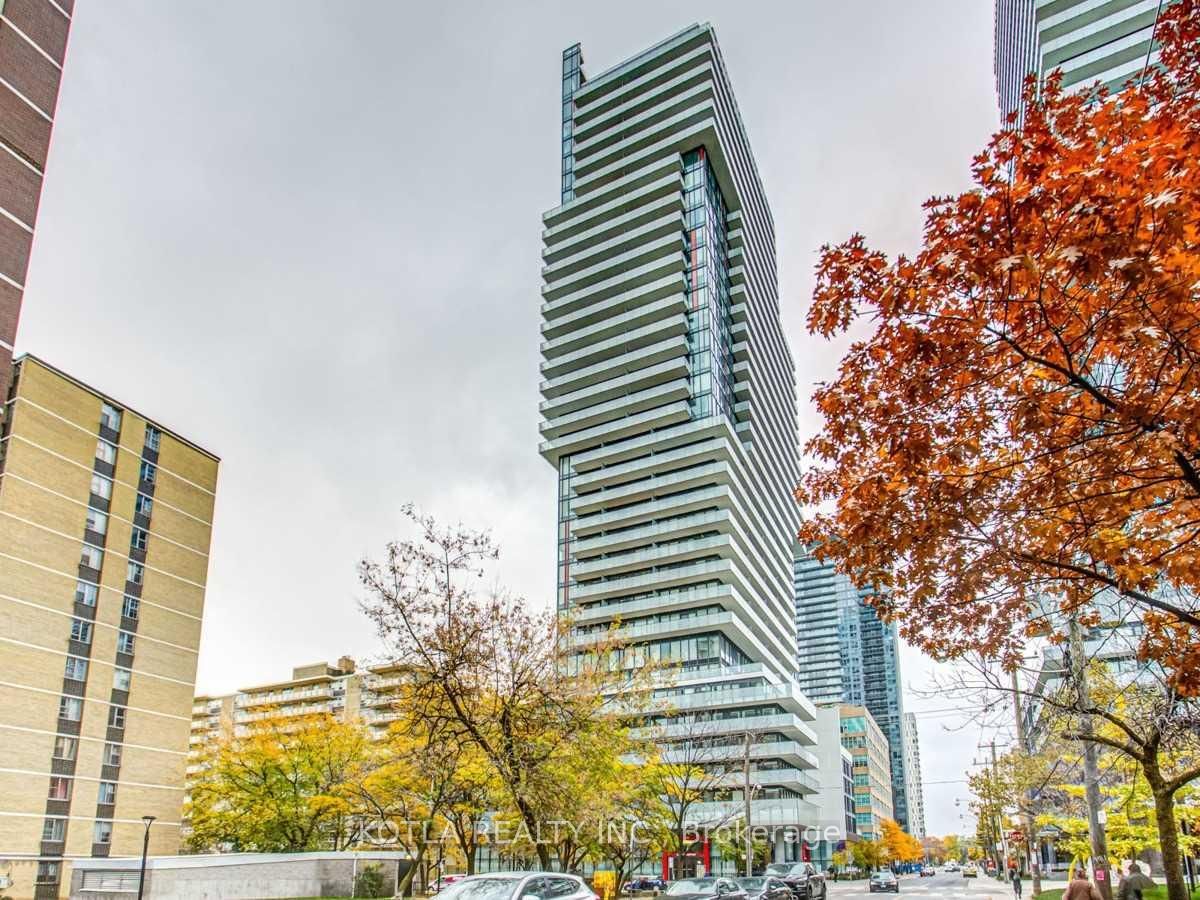 185 Roehampton Avenue W 11, Toronto, ON M4P 0C6