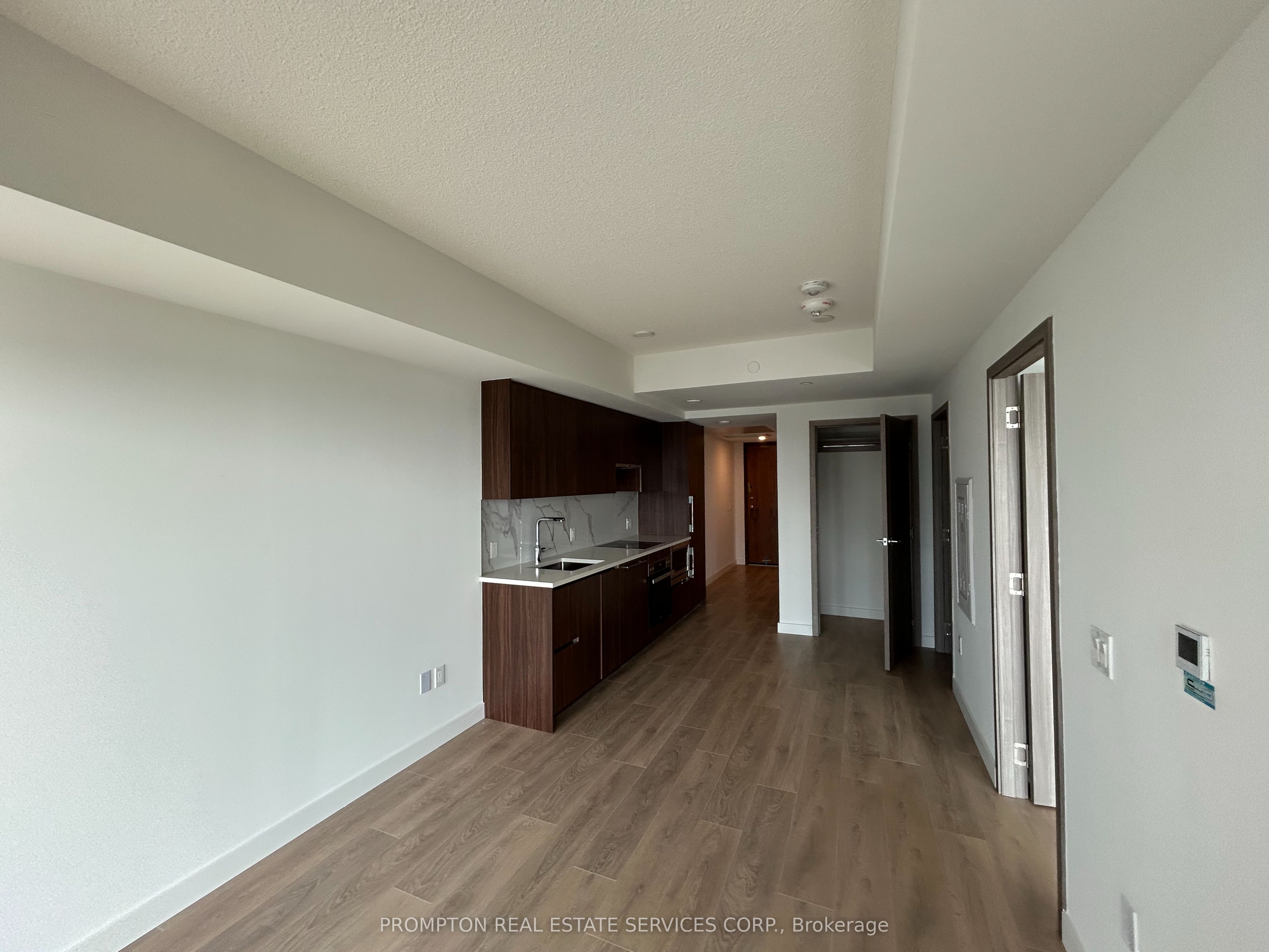 1 Concord Cityplace Way 4008, Toronto, ON M5V 0X3 photo 2