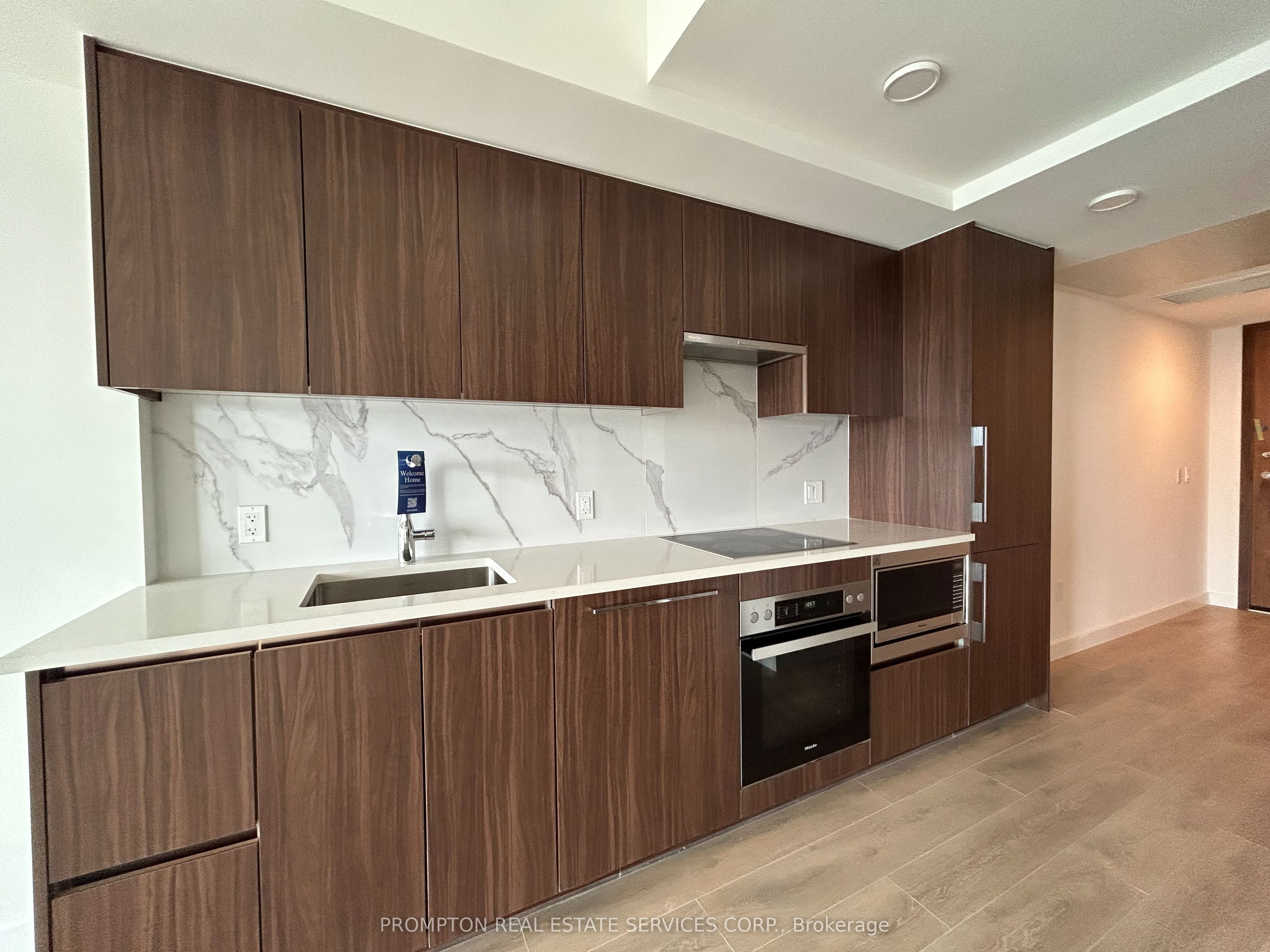 1 Concord Cityplace Way 4008, Toronto, ON M5V 0X3 photo 4