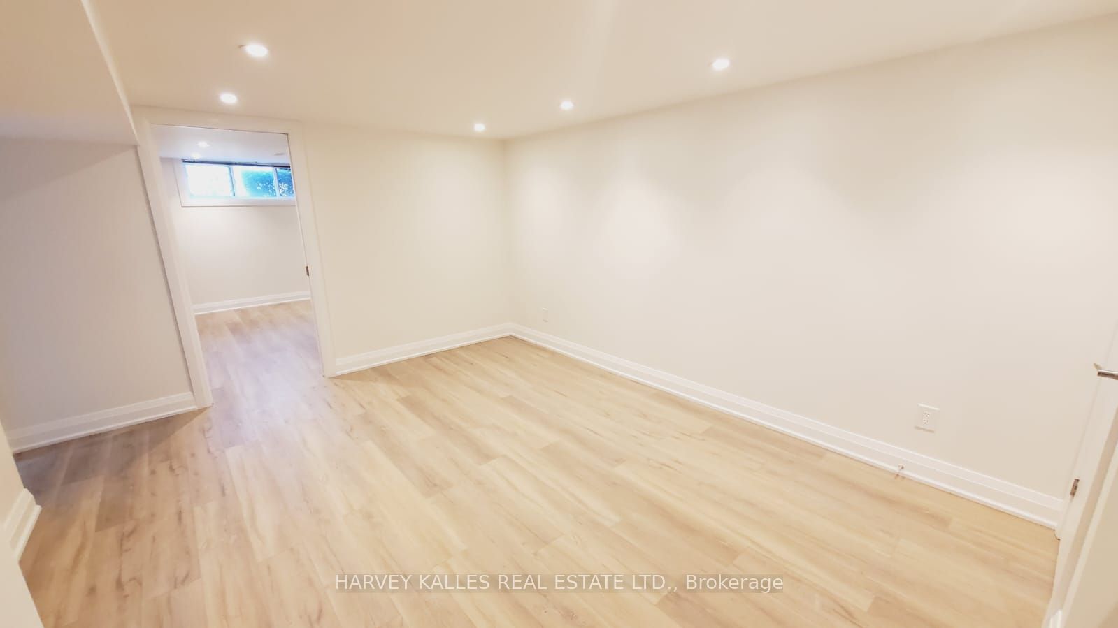 550 Glencairn Avenue Bsmt 2, Toronto, ON M6B 1Z4 photo 3