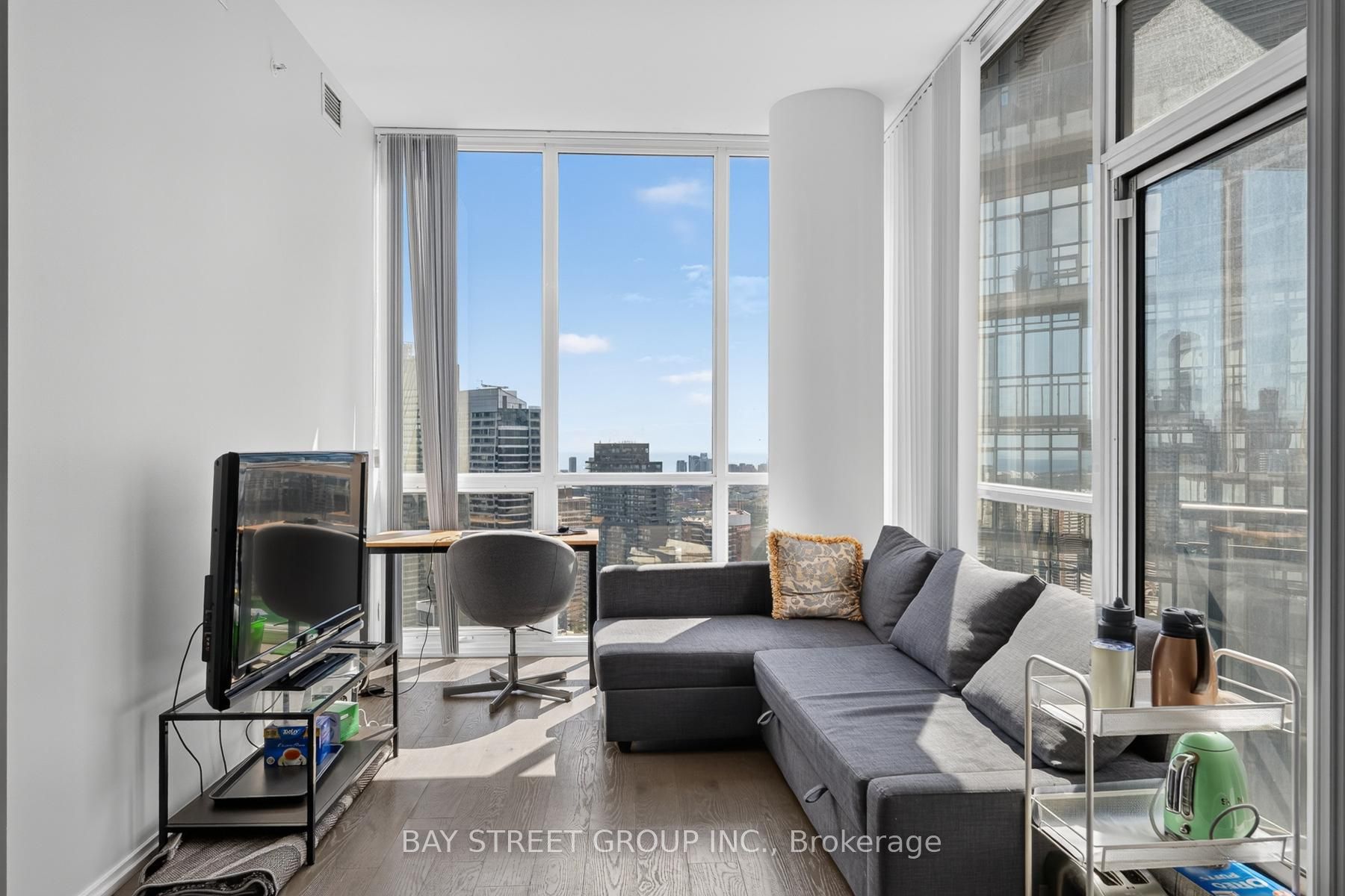 45 Charles Street E 5102, Toronto, ON M4Y 0B8 photo 4