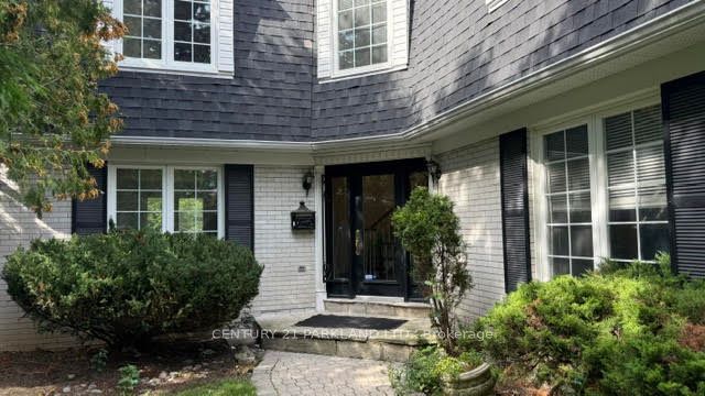 28 Pinnacle Road, Toronto, ON M2L 2V8 photo 4