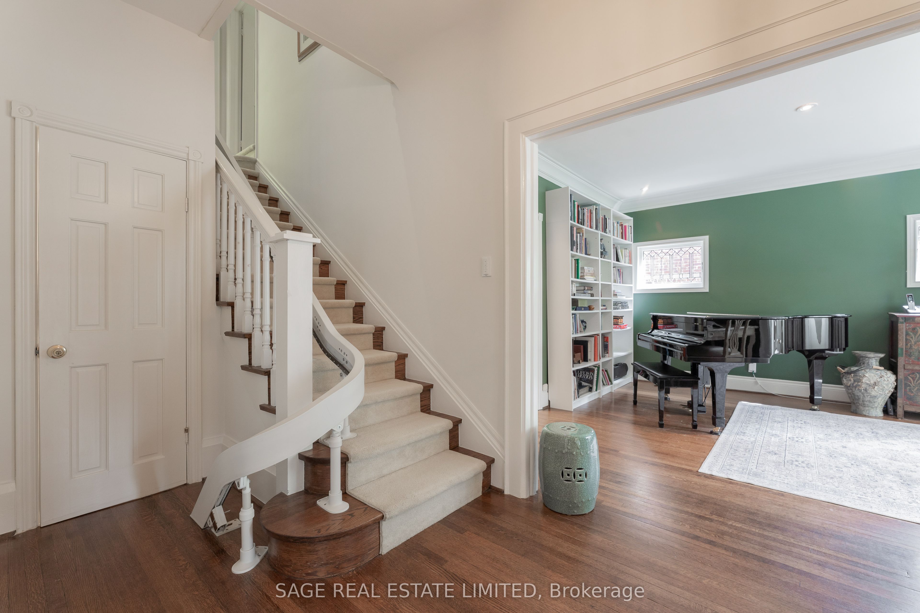 43 Oriole Road, Toronto, ON M4V 2E6 photo 4
