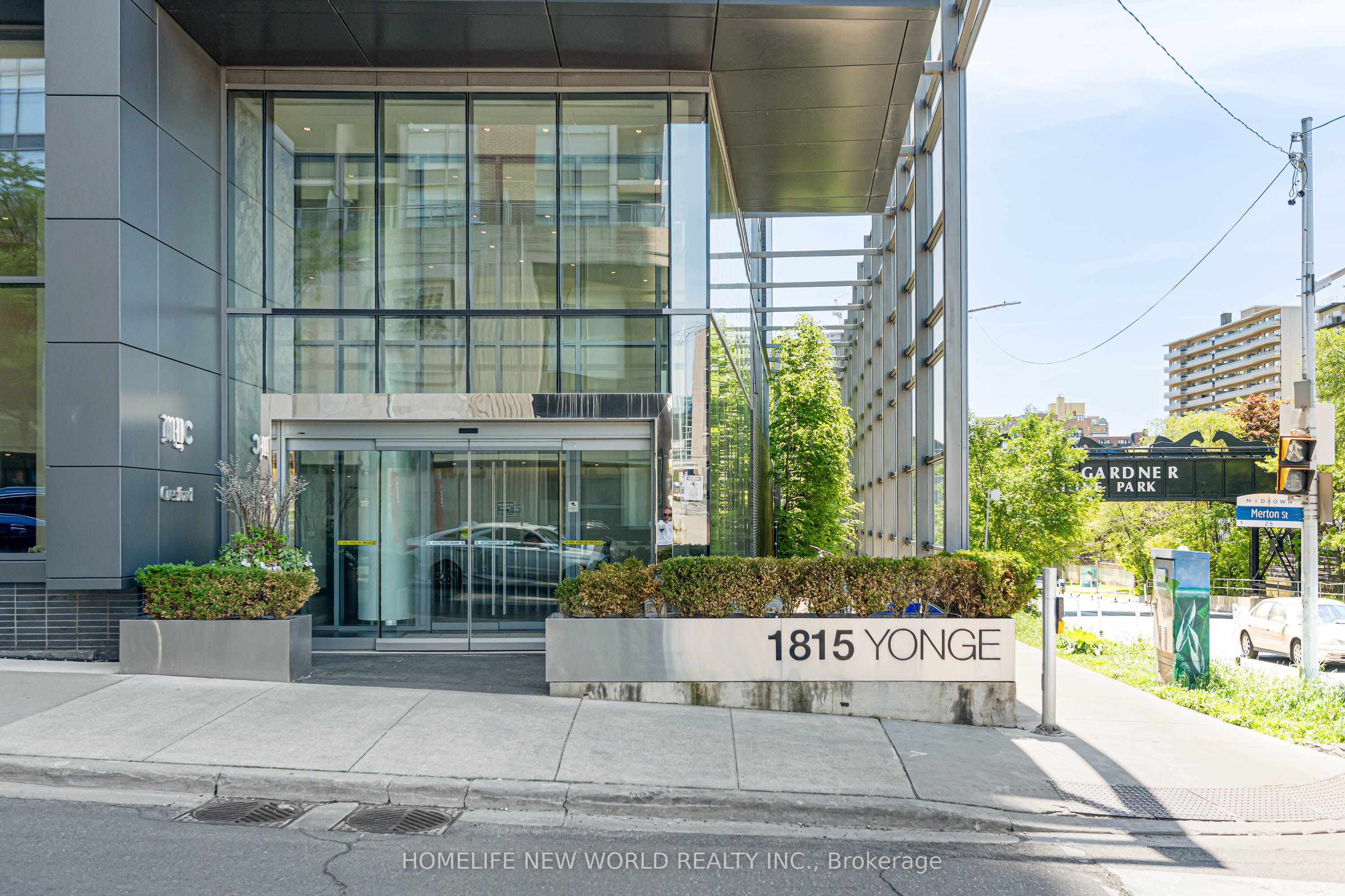 1815 Yonge Street 1605, Toronto, ON M4T 2A4 photo 2