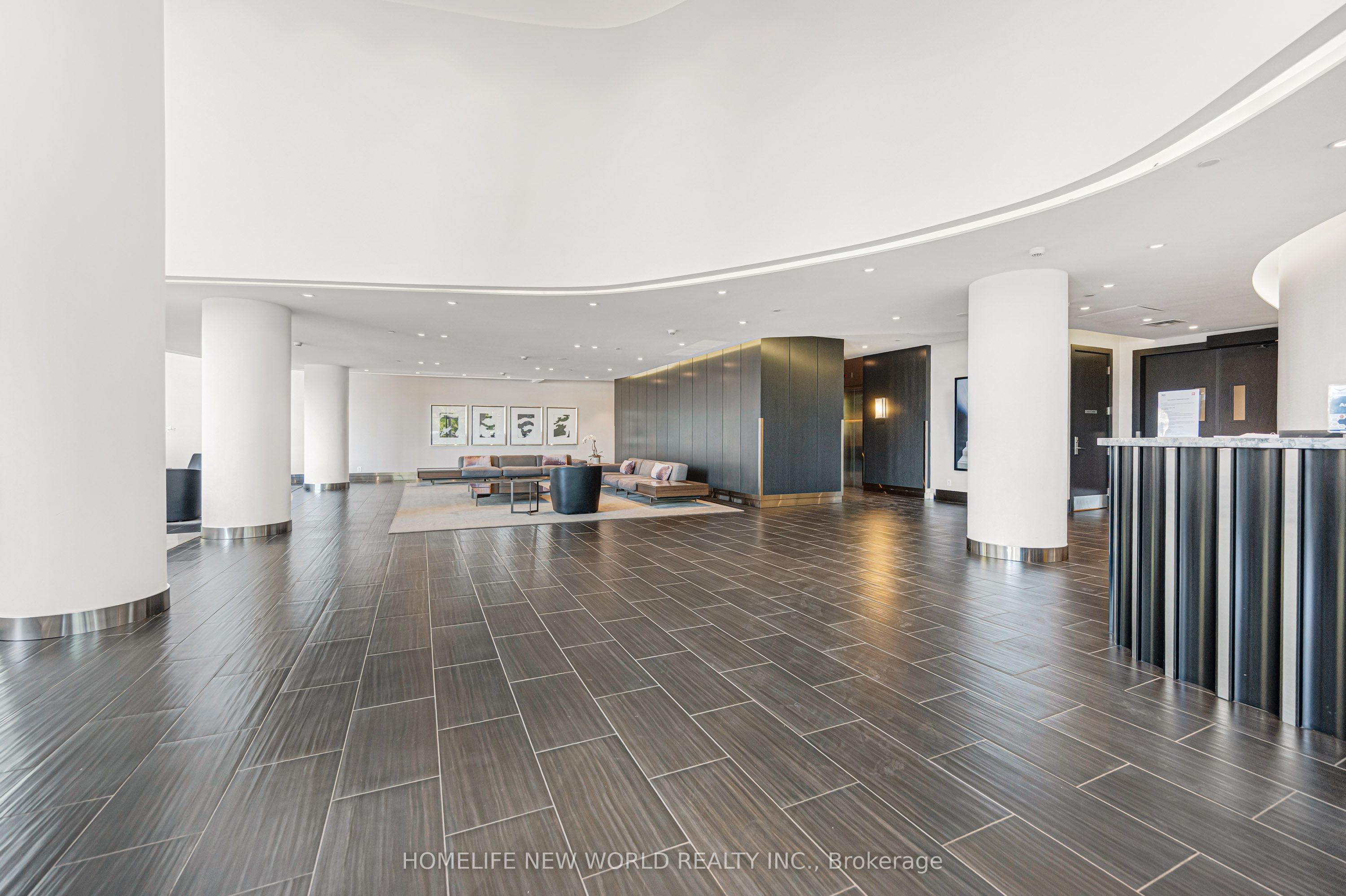 1815 Yonge Street 1605, Toronto, ON M4T 2A4 photo 3