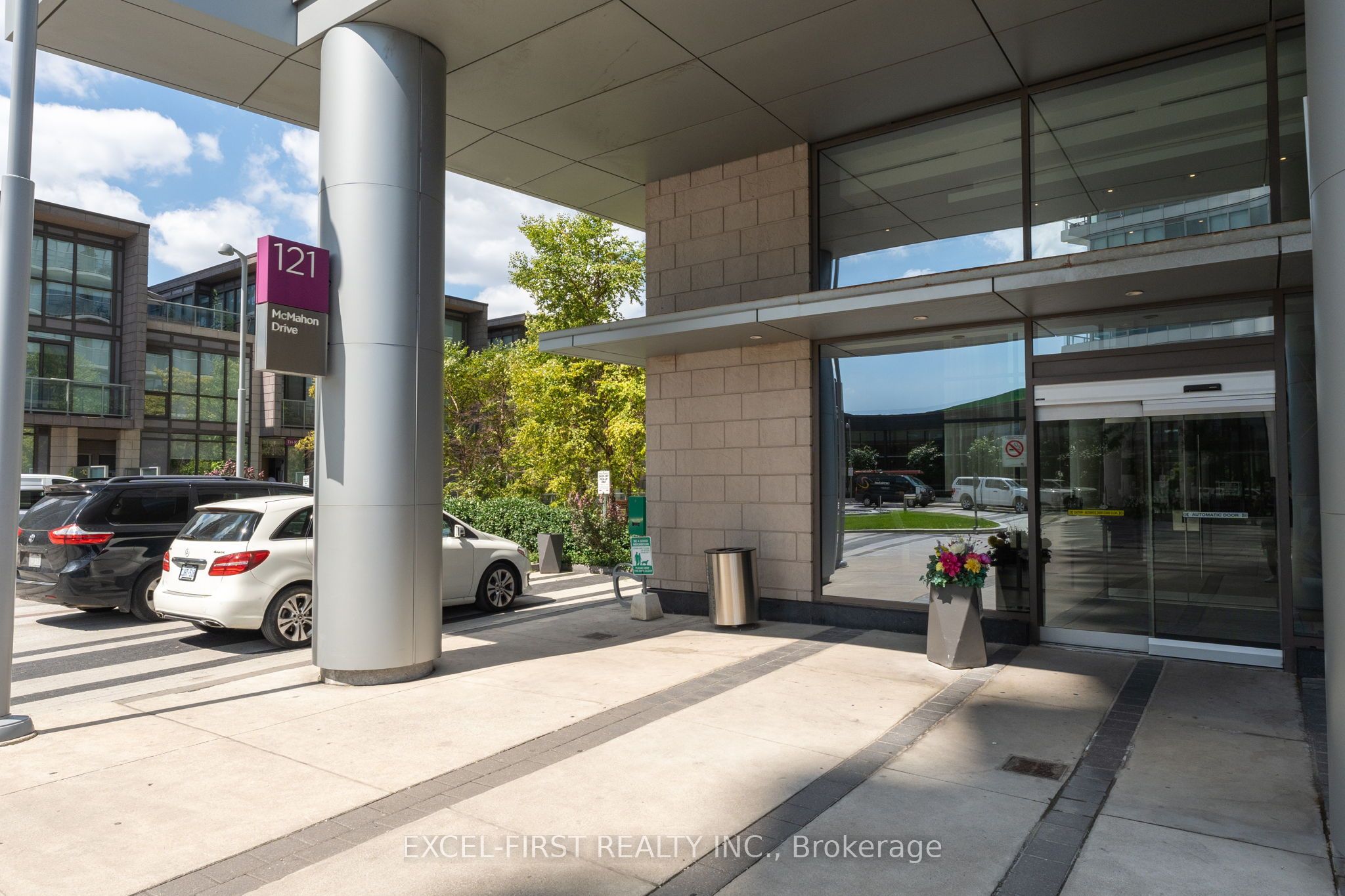 121 Mcmahon Drive E 903, Toronto, ON M2K 0C2 photo 3