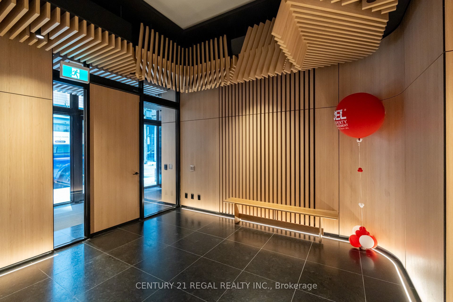 15 Mercer Street 2204, Toronto, ON M5V 1H2 photo 4