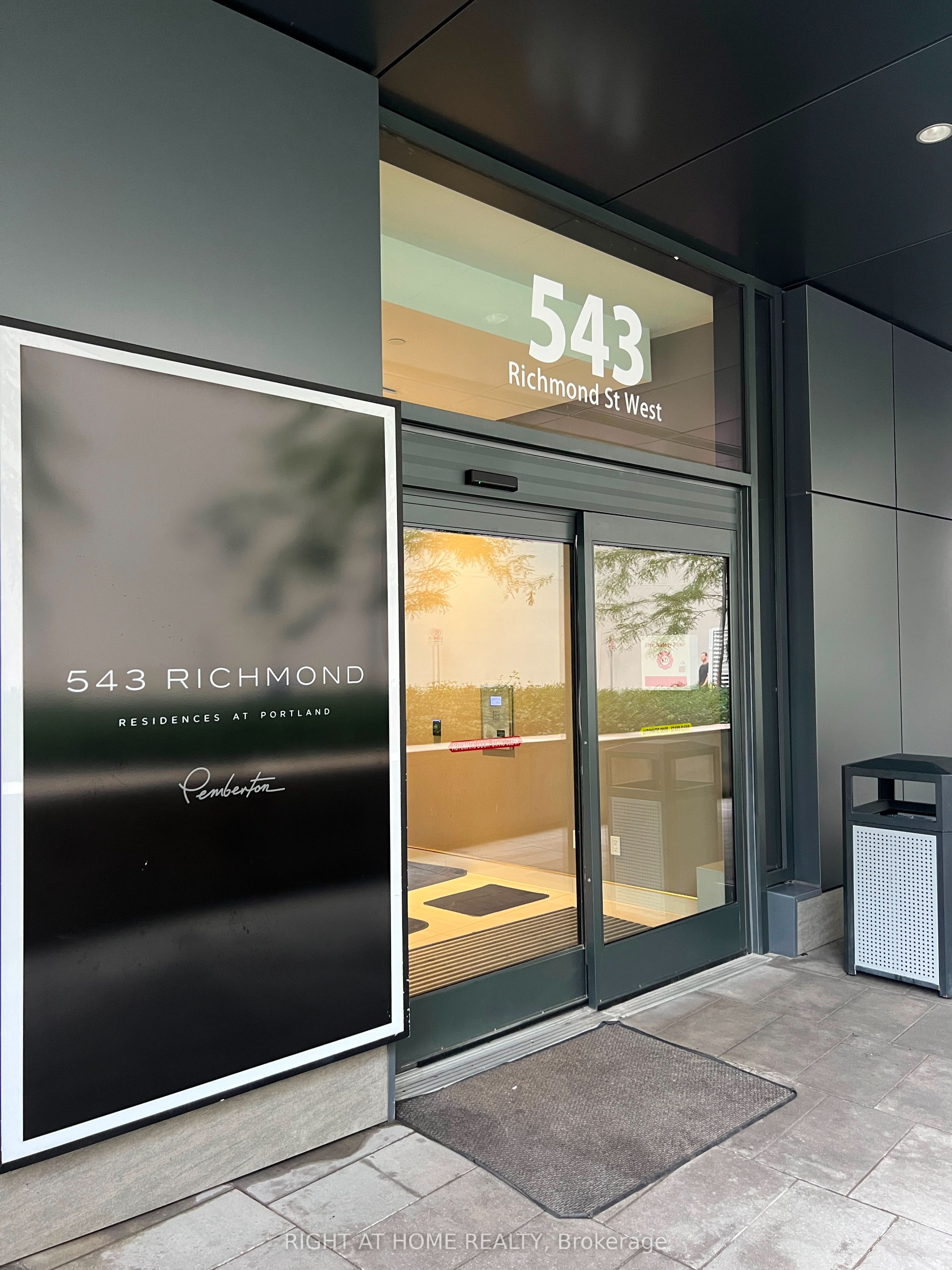 543 Richmond Street W 1007, Toronto, ON M5V 0W9 photo 3