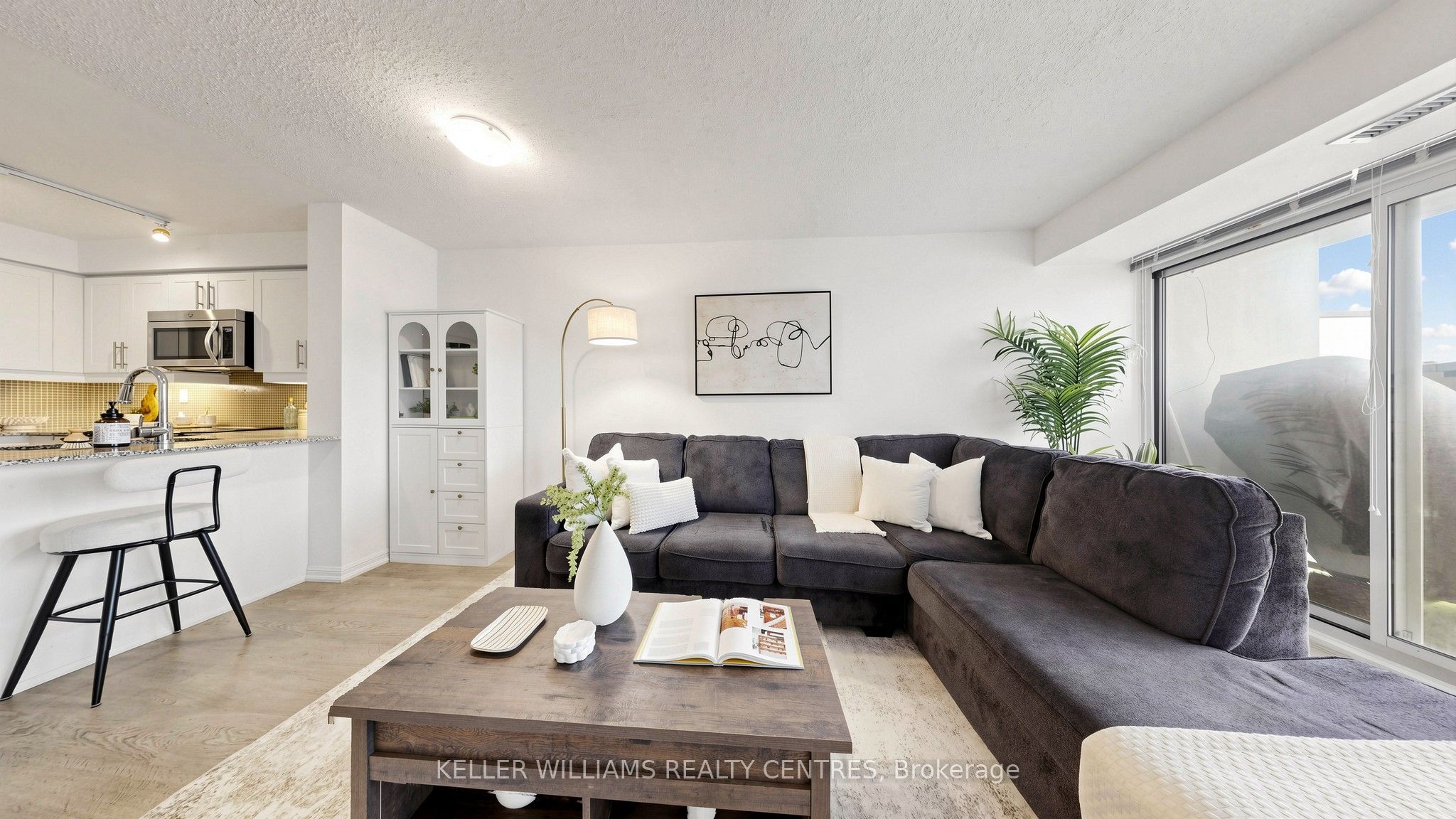 125 Western Battery Road 1006, Toronto, ON M6K 3R8 photo 4
