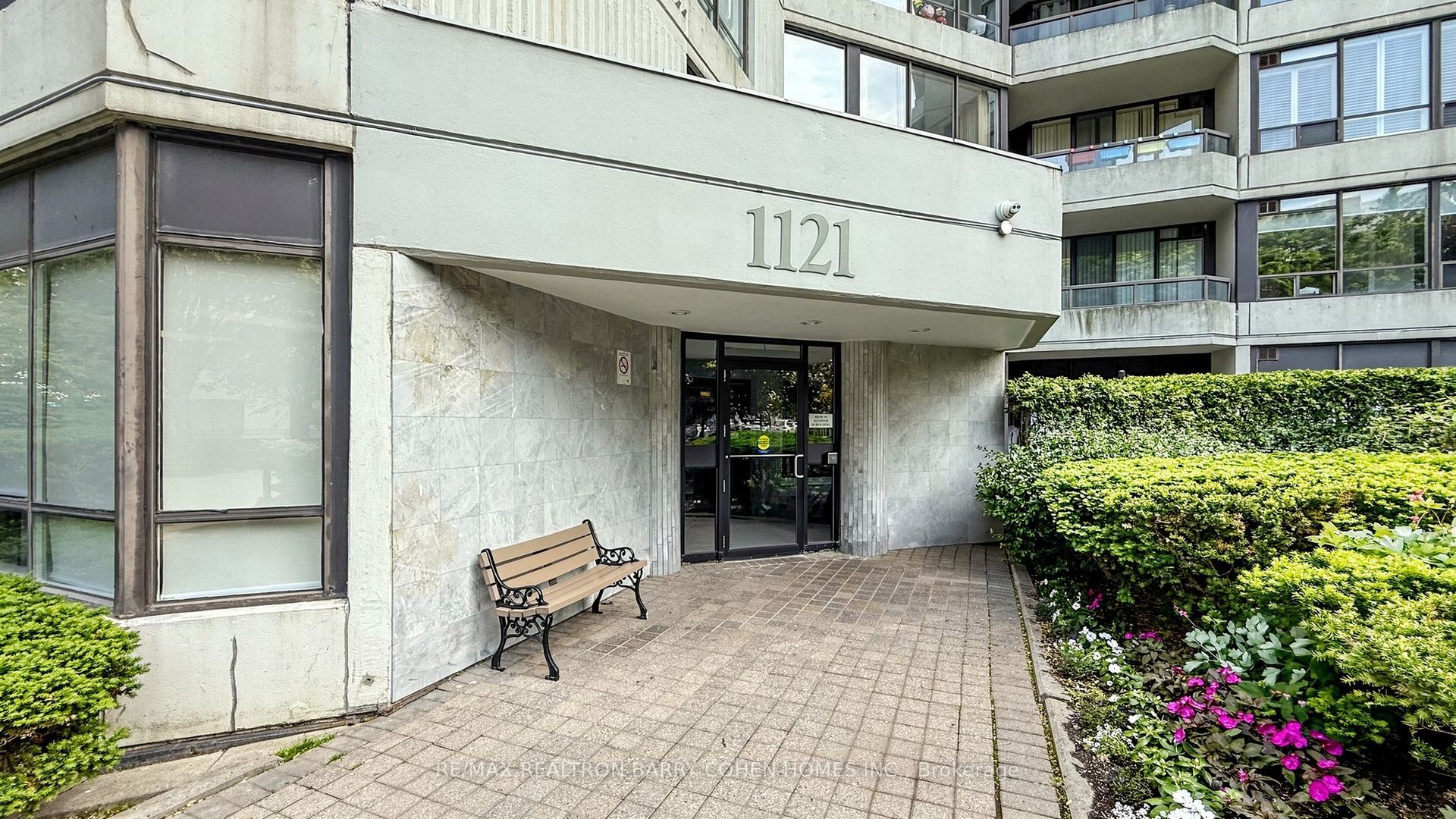 1121 Steeles Avenue W 802, Toronto, ON M2R 2W7 photo 4