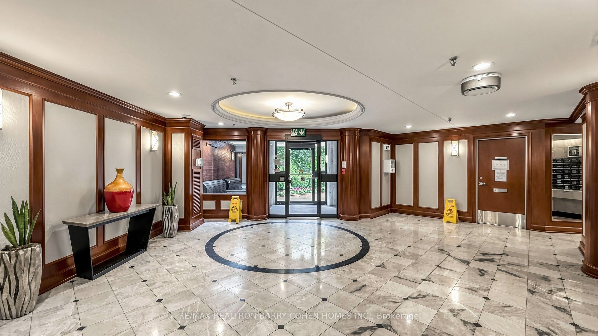 1121 Steeles Avenue W 802, Toronto, ON M2R 2W7 photo 5