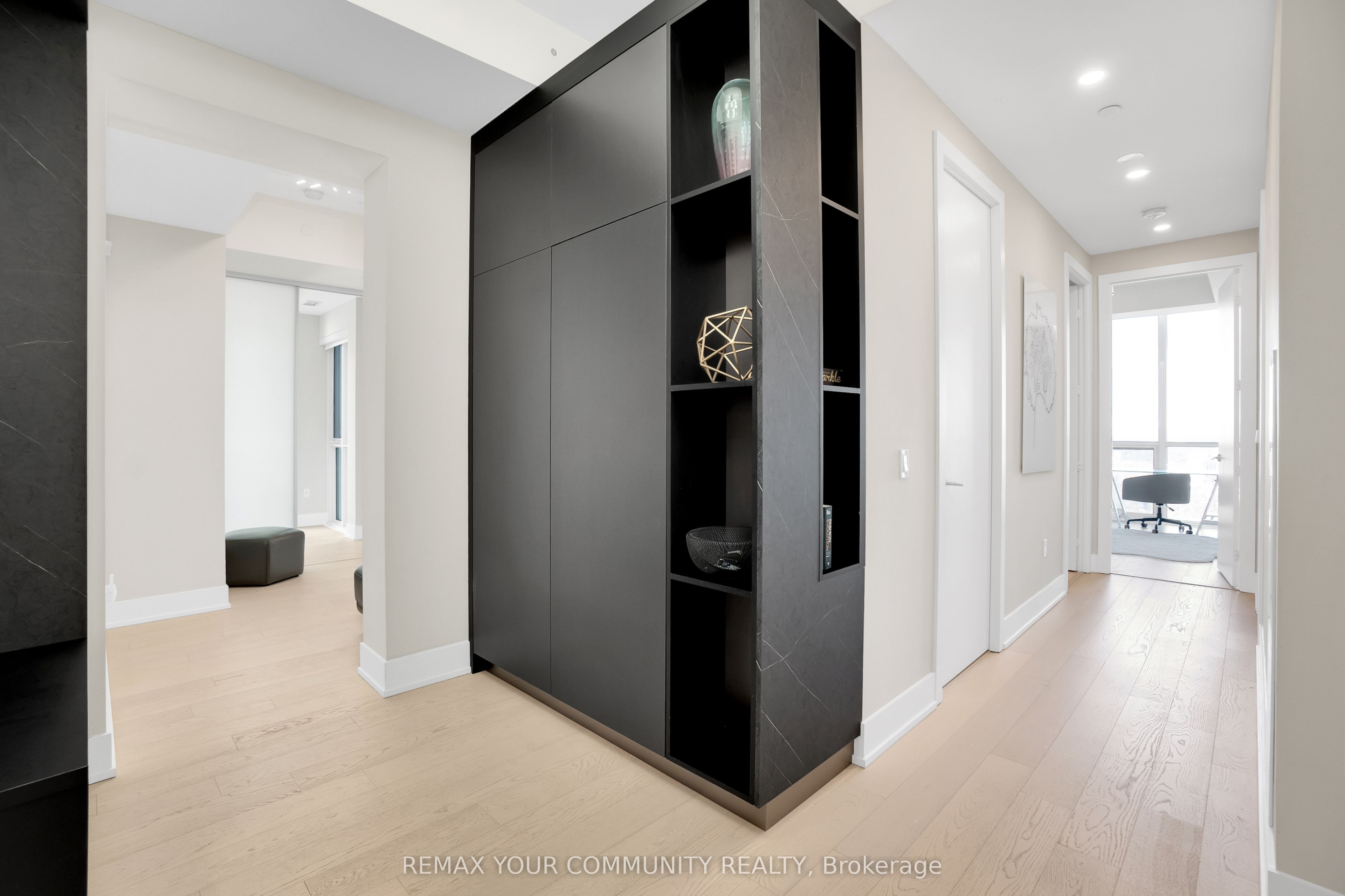 1 Yorkville Avenue 5405, Toronto, ON M4W 0B1 photo 4