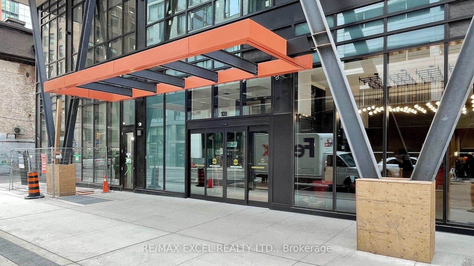108 Peter Street 1818, Toronto, ON M5V 0W2 photo 3