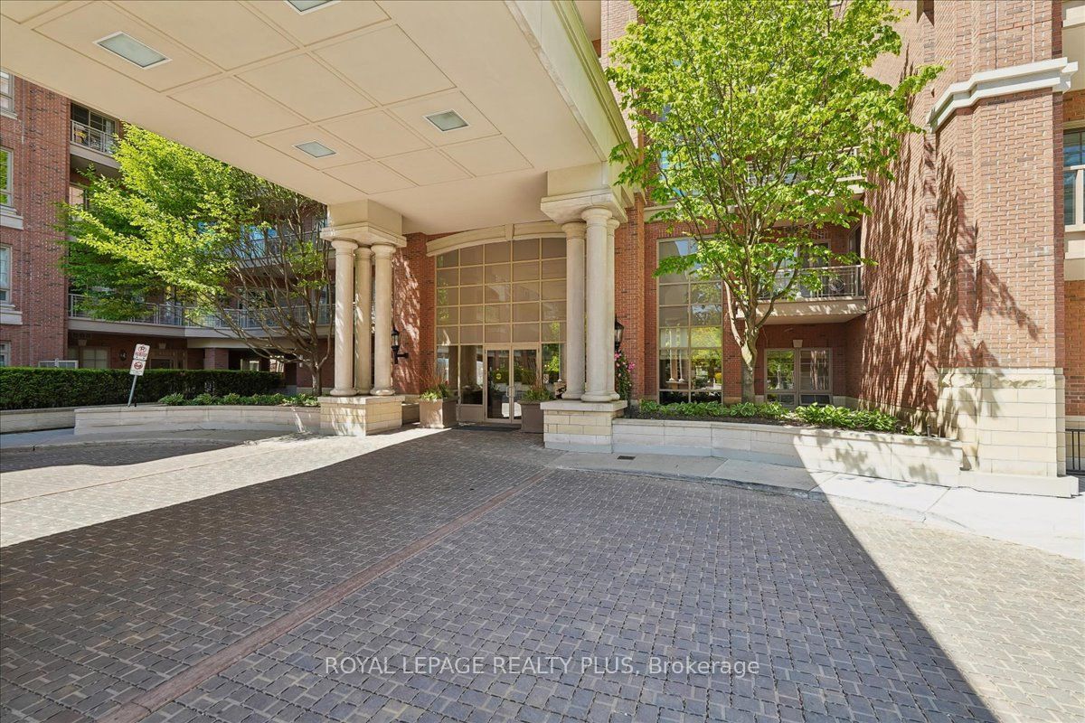 20 Burkebrook Place 204, Toronto, ON M4G 0A1 photo 3
