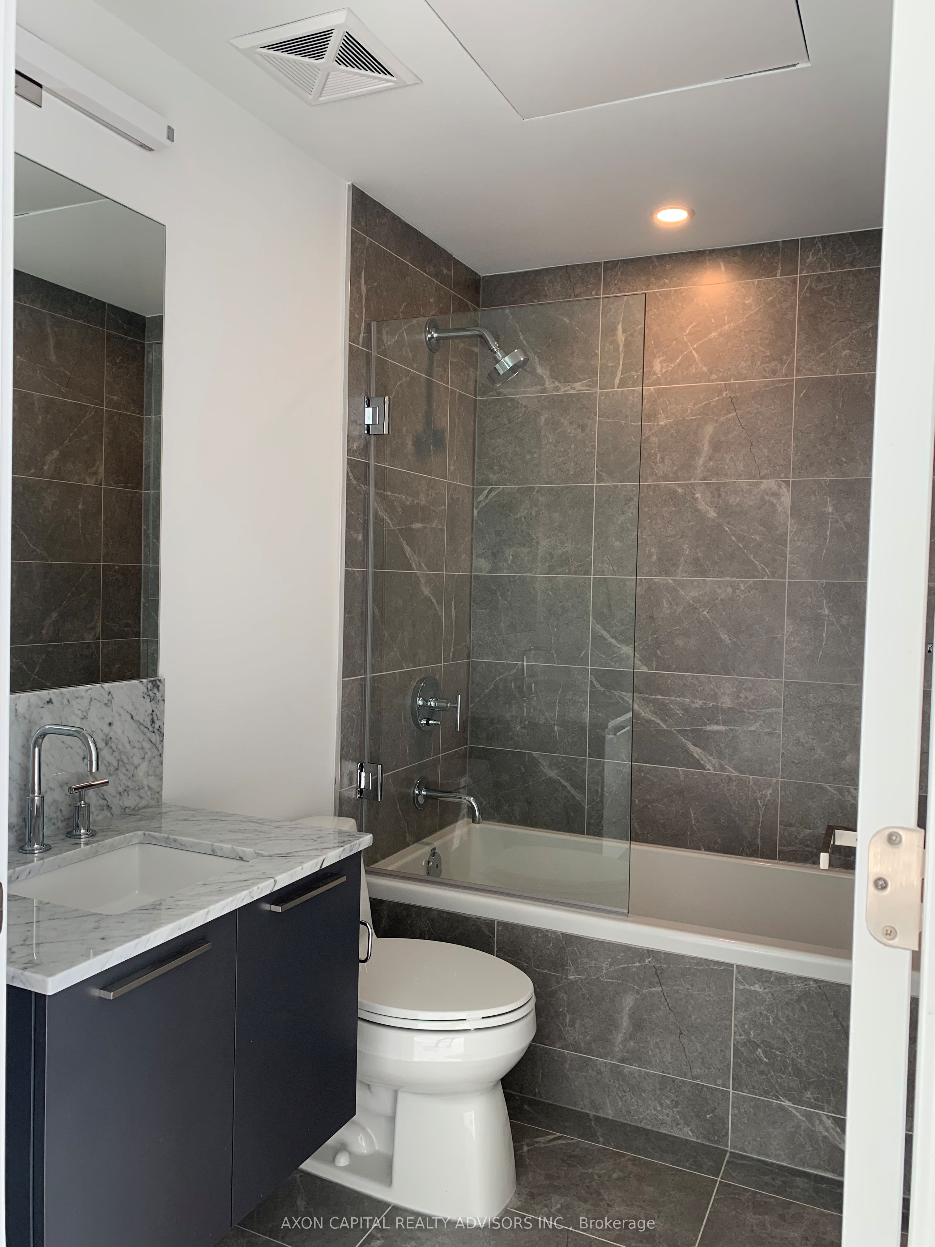 3 Gloucester Street 1208, Toronto, ON M4Y 0C6 photo 4