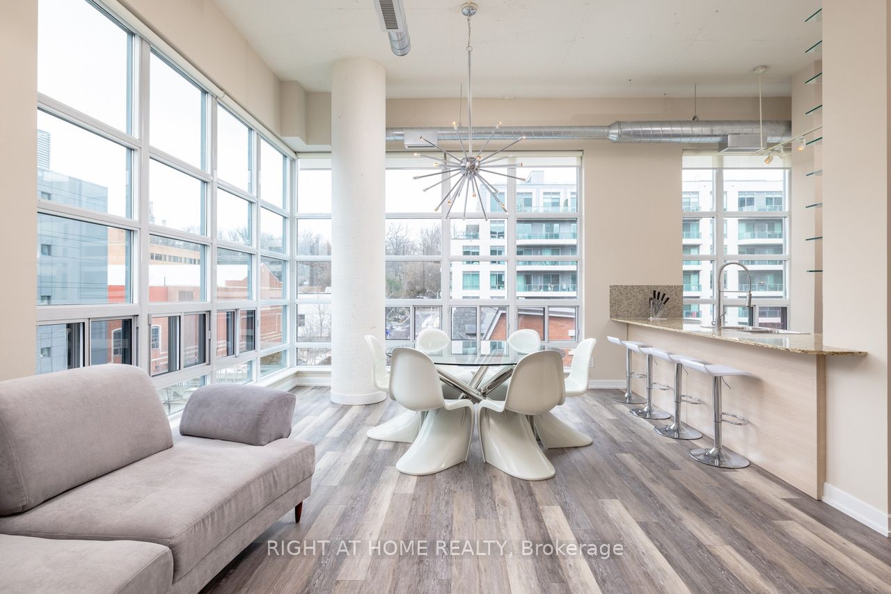 380 Macpherson Avenue 306, Toronto, ON M4V 3E3 photo 2