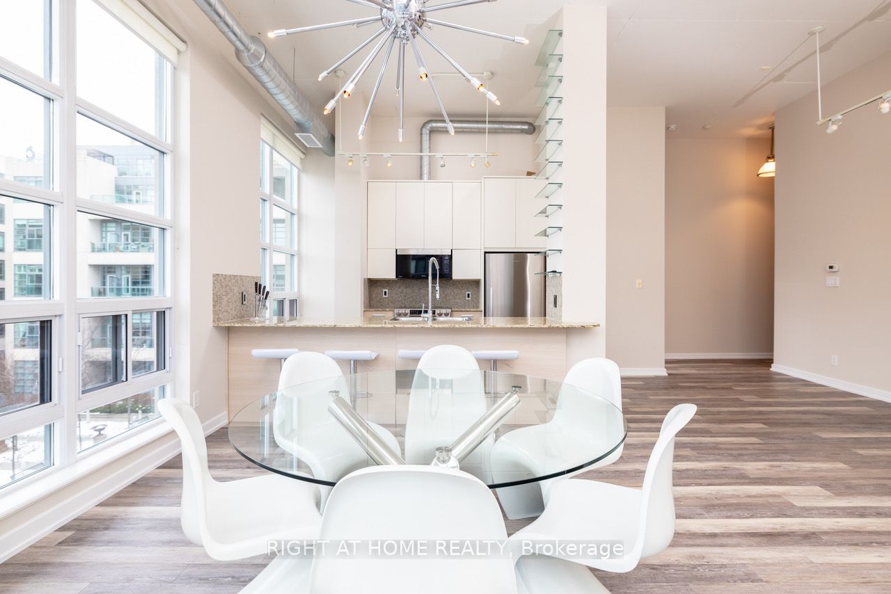 380 Macpherson Avenue 306, Toronto, ON M4V 3E3 photo 5
