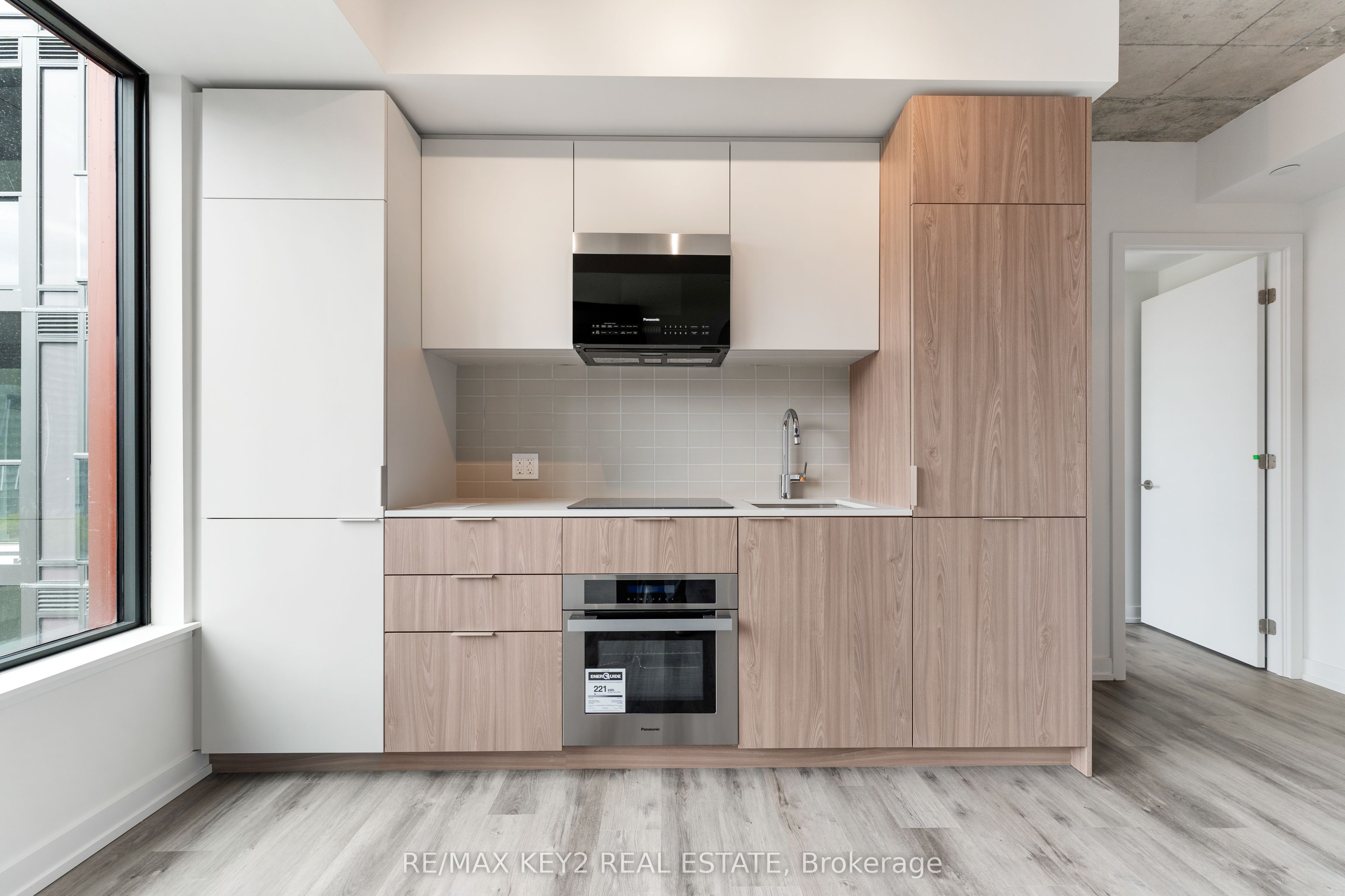 28 Eastern Avenue 1026, Toronto, ON M5A 0Y2 photo 3