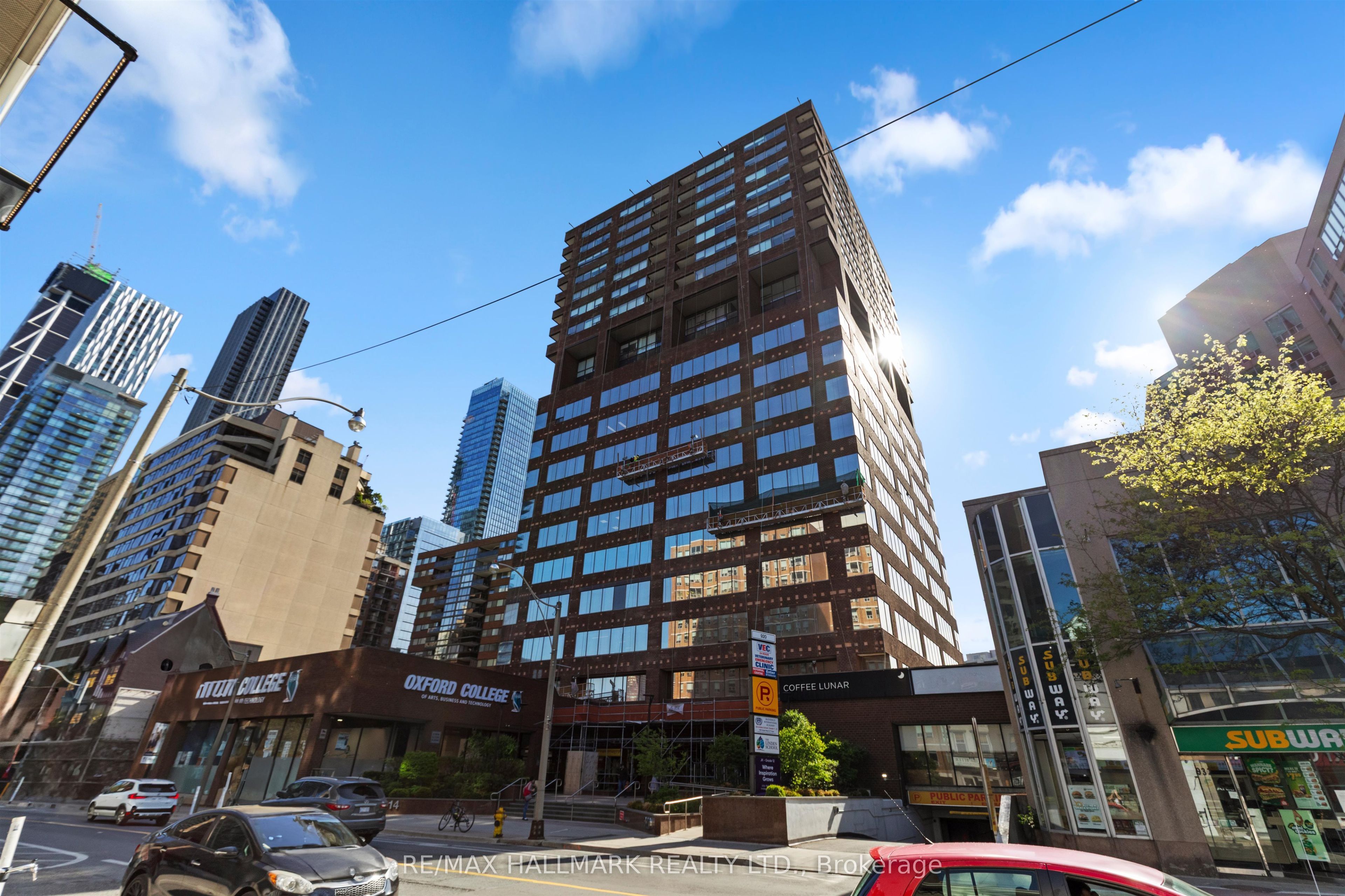 914 Yonge Street 1803, Toronto, ON M4W 3C8