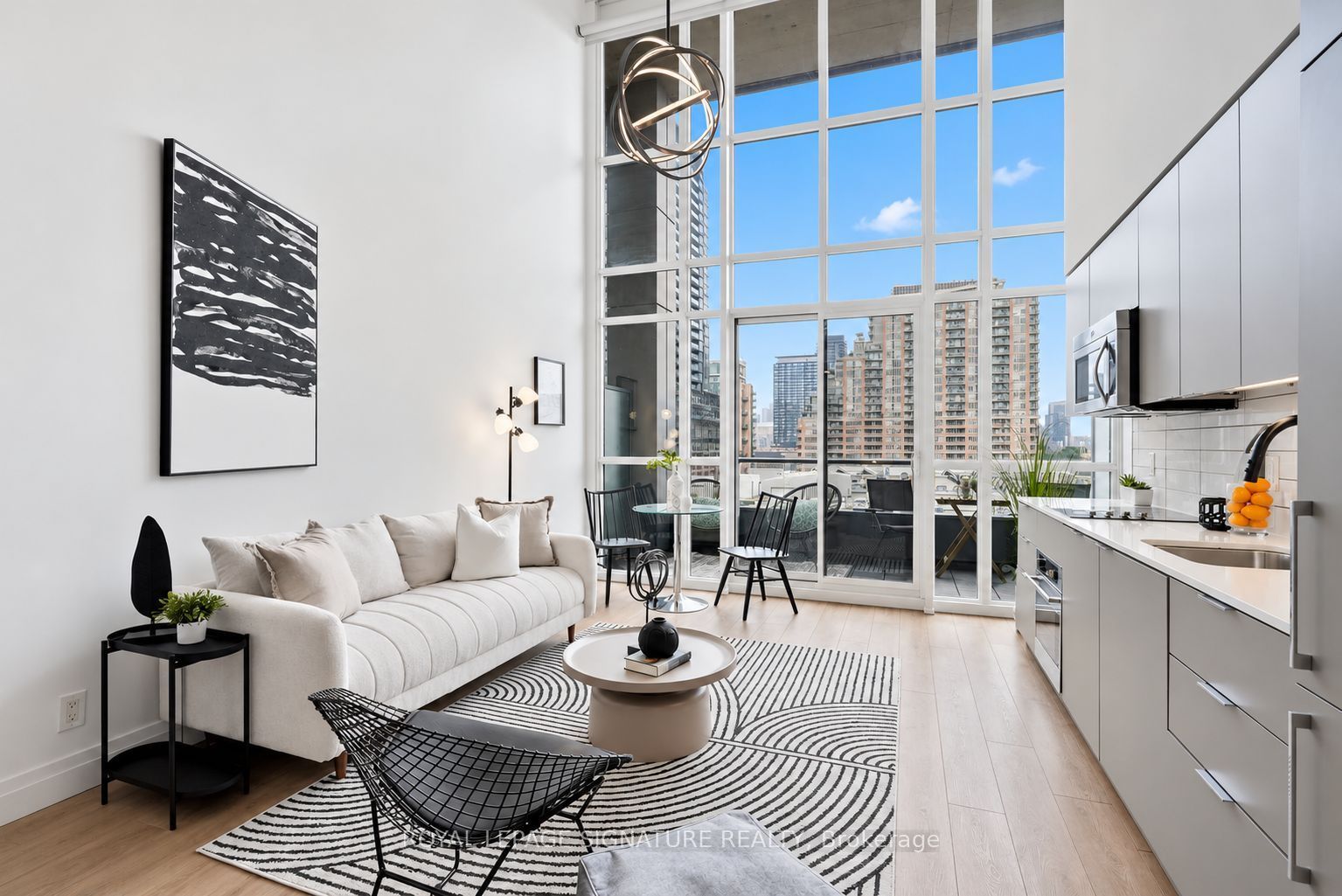 5 Hanna Avenue 532, Toronto, ON M6K 0B3